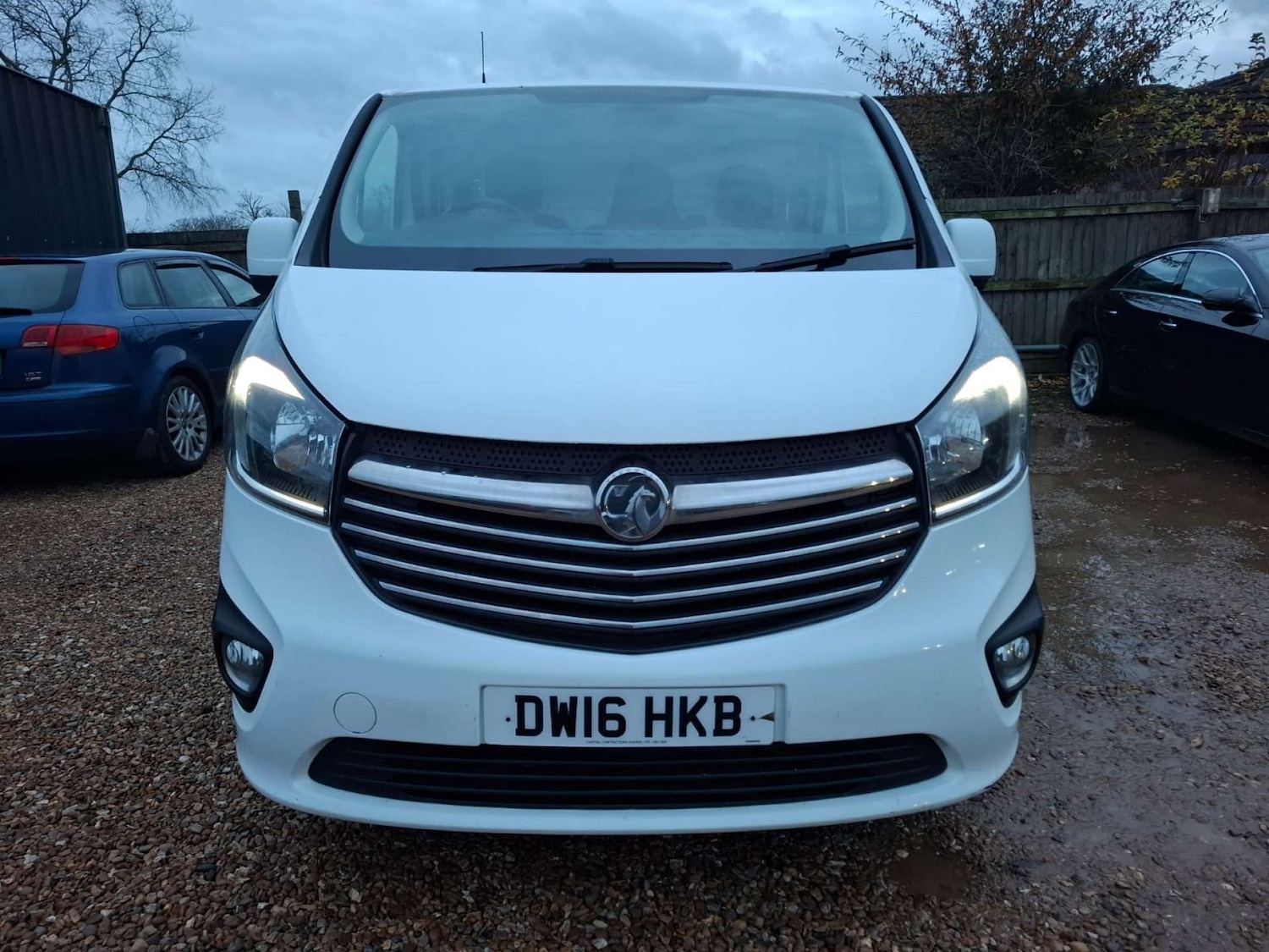 Used Vauxhall Vivaro 2016 for sale - 77151205: Photo 2