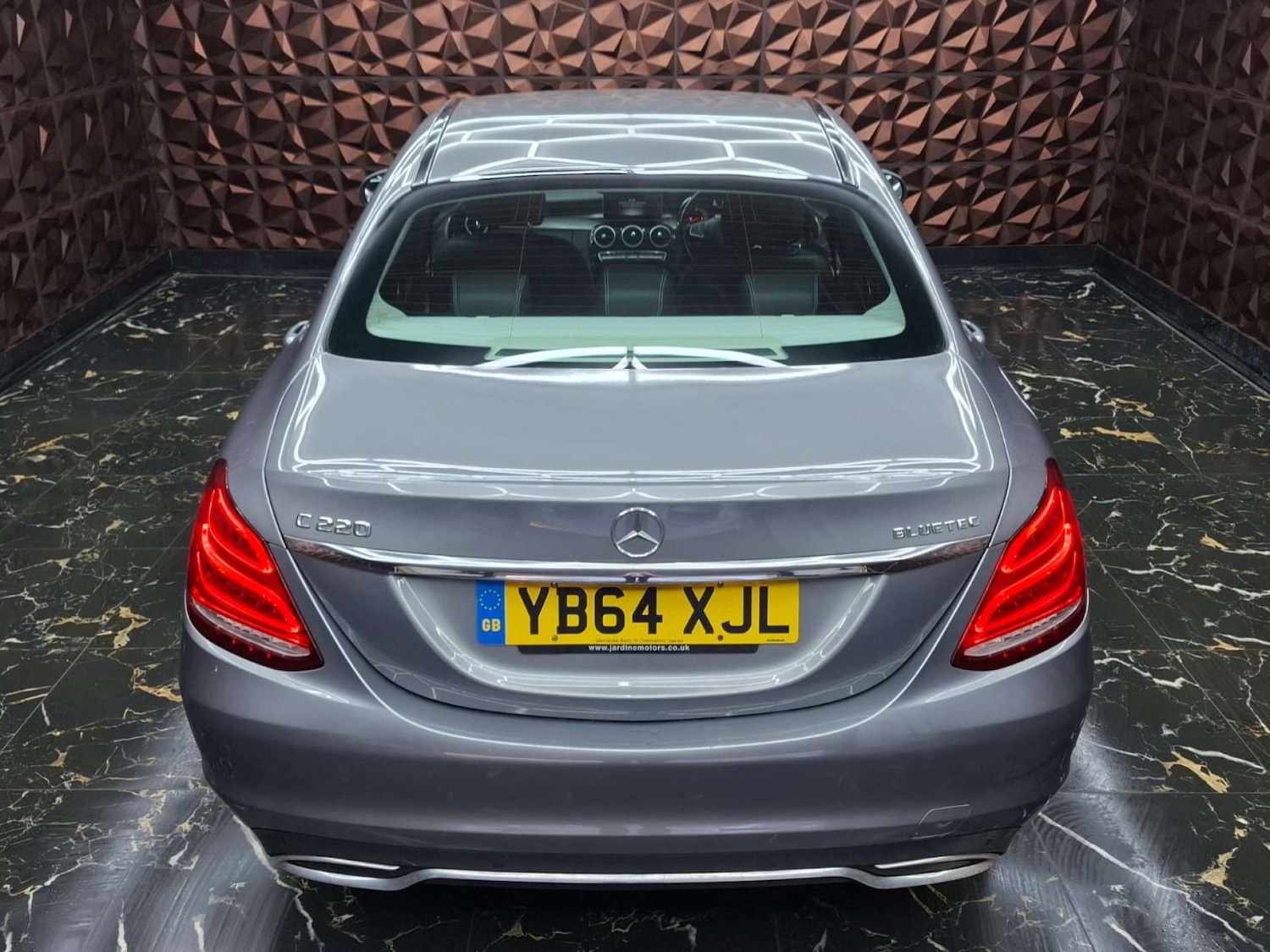 Used Mercedes-Benz C Class 2015 for sale - 76921322: Photo 8