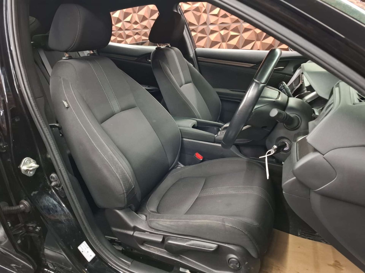 Used Honda Civic 2018 for sale - 77151177: Photo 20