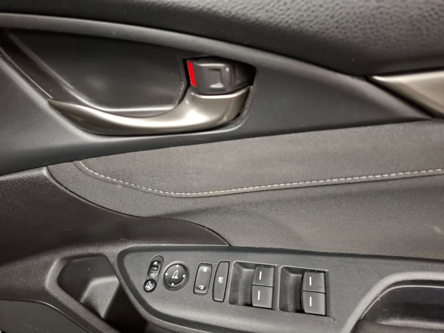 Used Honda Civic 2018 for sale - 77151177: Photo 25