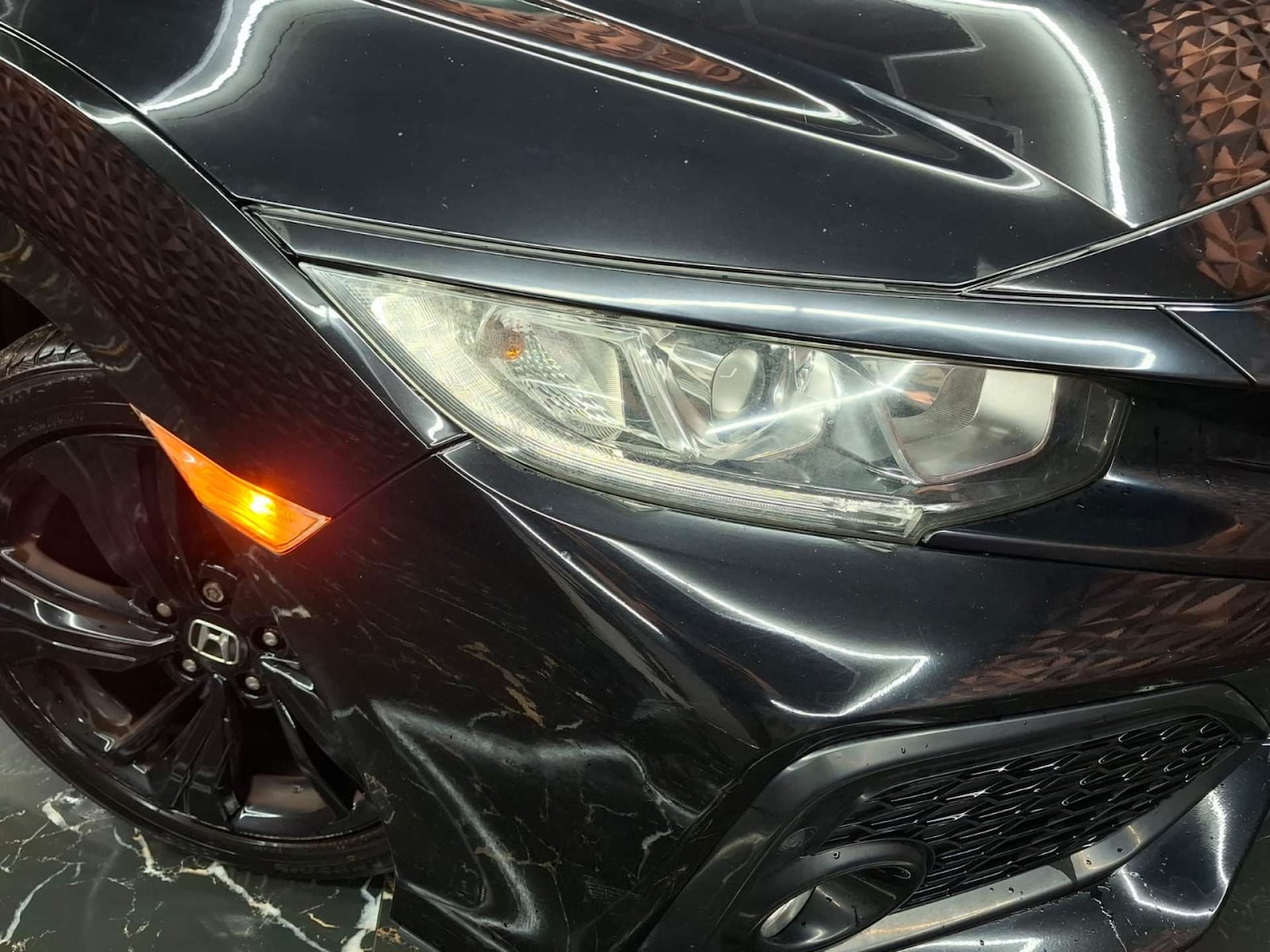 Used Honda Civic 2018 for sale - 77151177: Photo 4