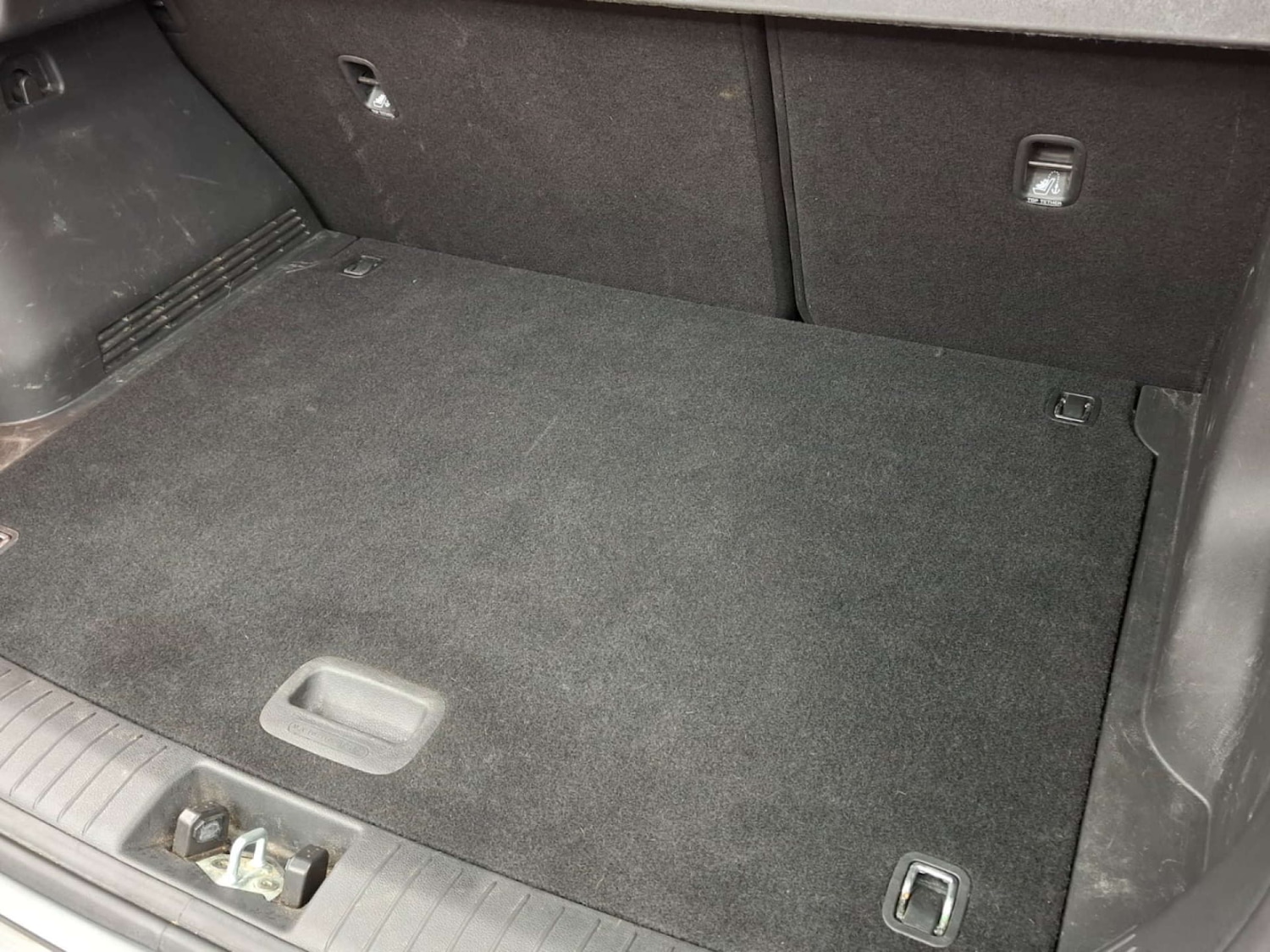 Used Hyundai KONA 2018 for sale - 77151329: Photo 30