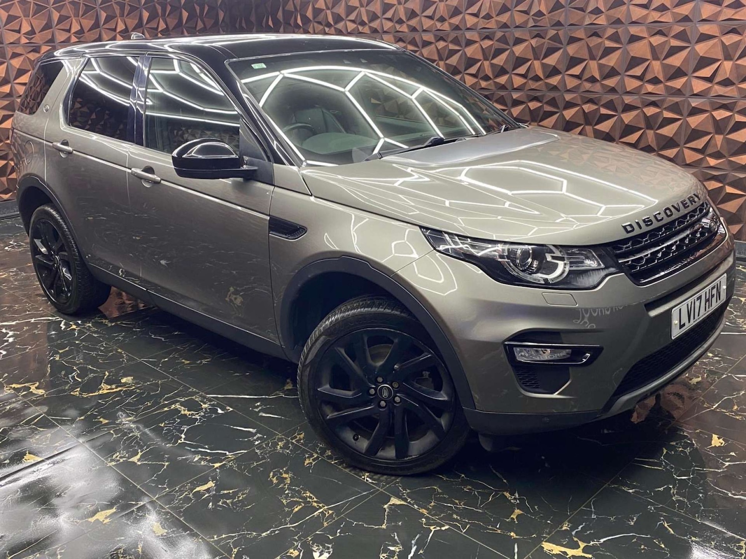 Used Land Rover Discovery Sport 2017 for sale - 77964798: Photo 1
