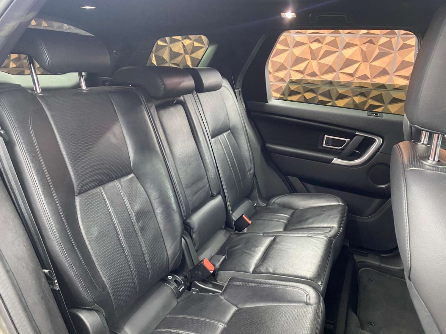 Used Land Rover Discovery Sport 2017 for sale - 77964798: Photo 10