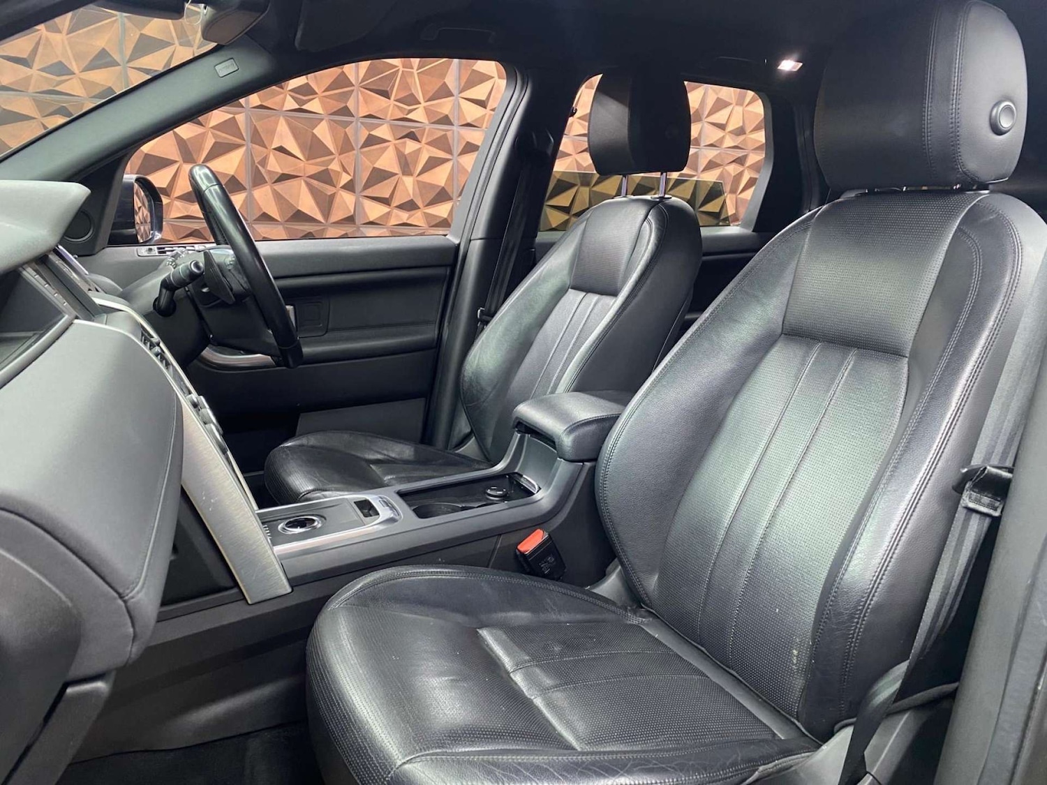 Used Land Rover Discovery Sport 2017 for sale - 77964798: Photo 12