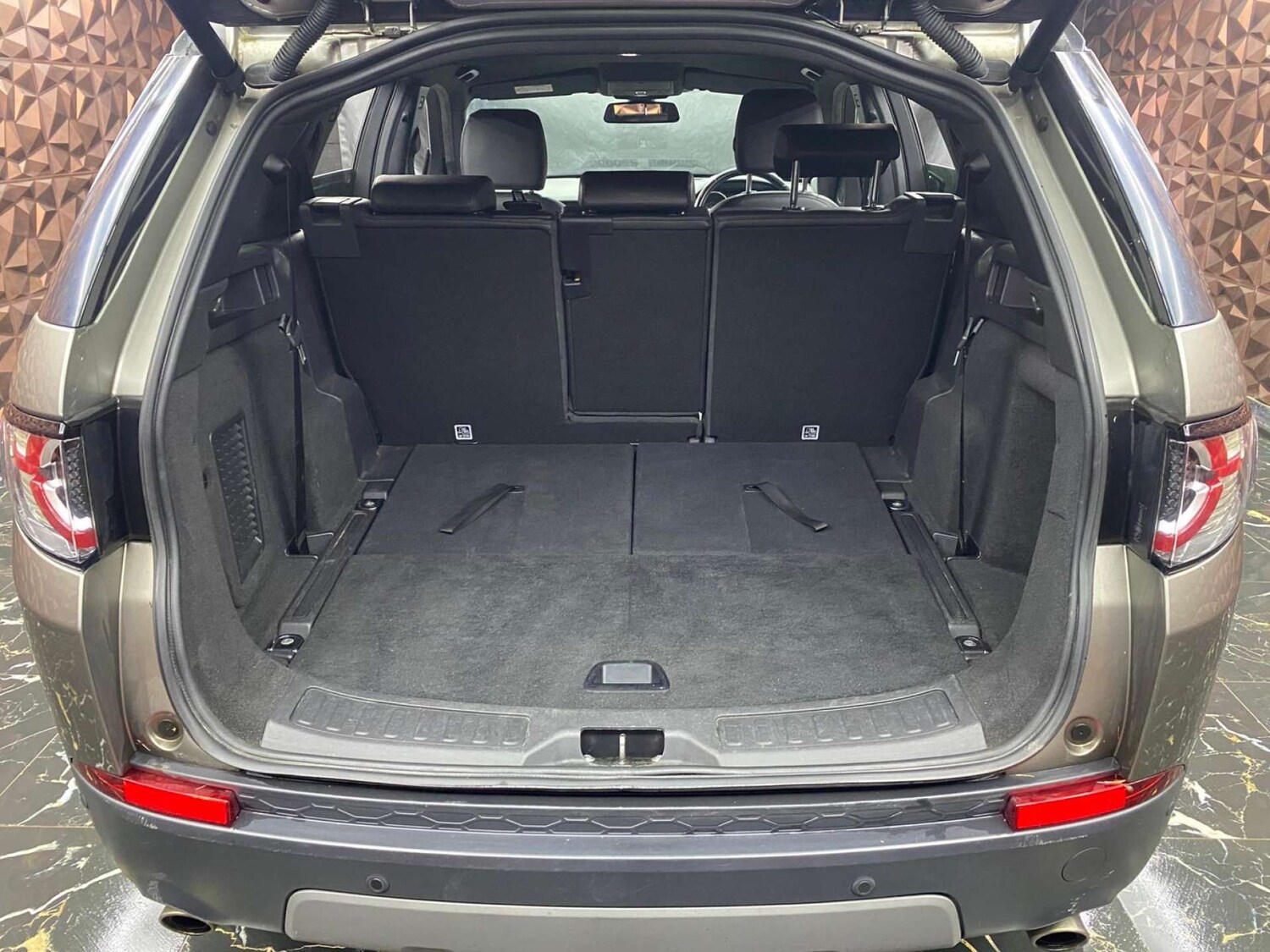 Used Land Rover Discovery Sport 2017 for sale - 77964798: Photo 28