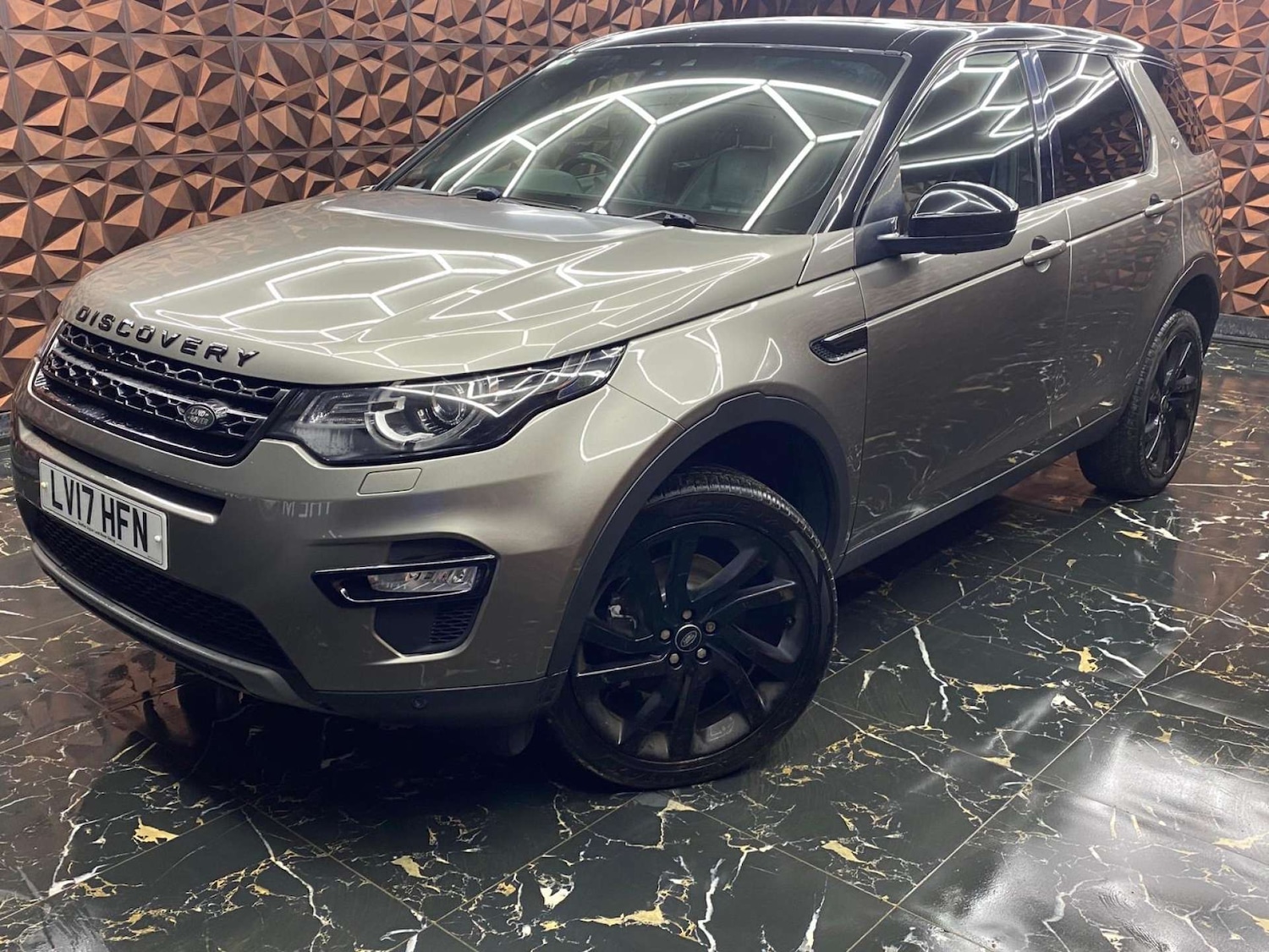 Used Land Rover Discovery Sport 2017 for sale - 77964798: Photo 3