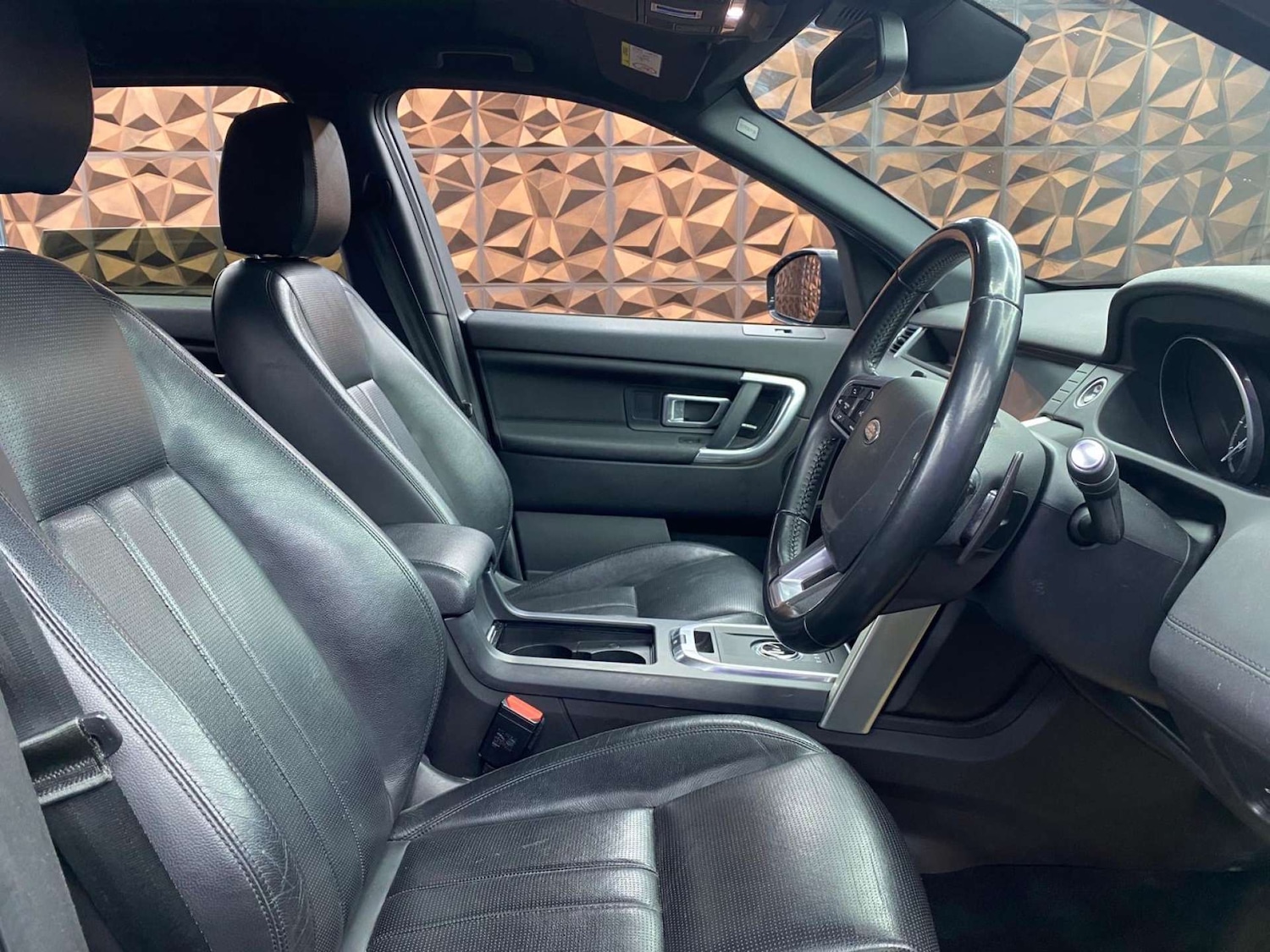 Used Land Rover Discovery Sport 2017 for sale - 77964798: Photo 6