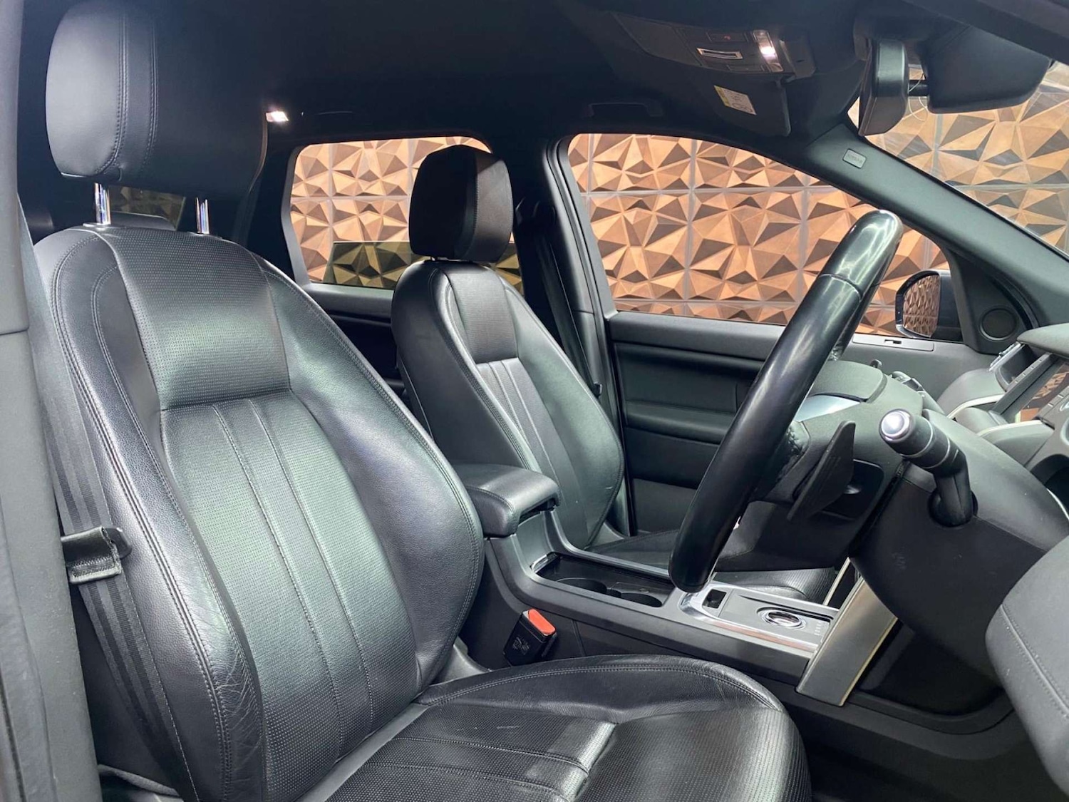 Used Land Rover Discovery Sport 2017 for sale - 77964798: Photo 7