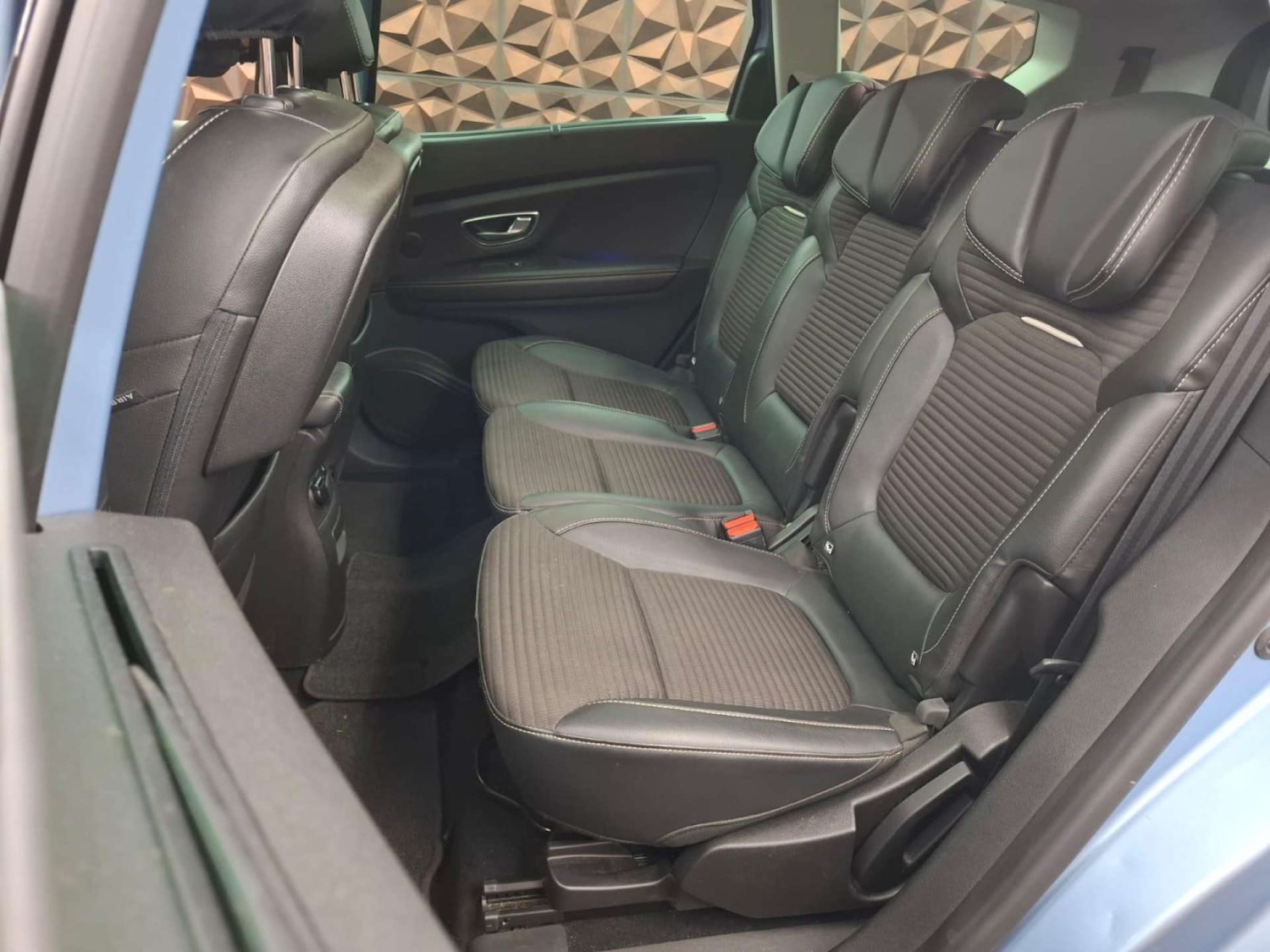 Used Renault Grand Scenic 2017 for sale - 77151295: Photo 13