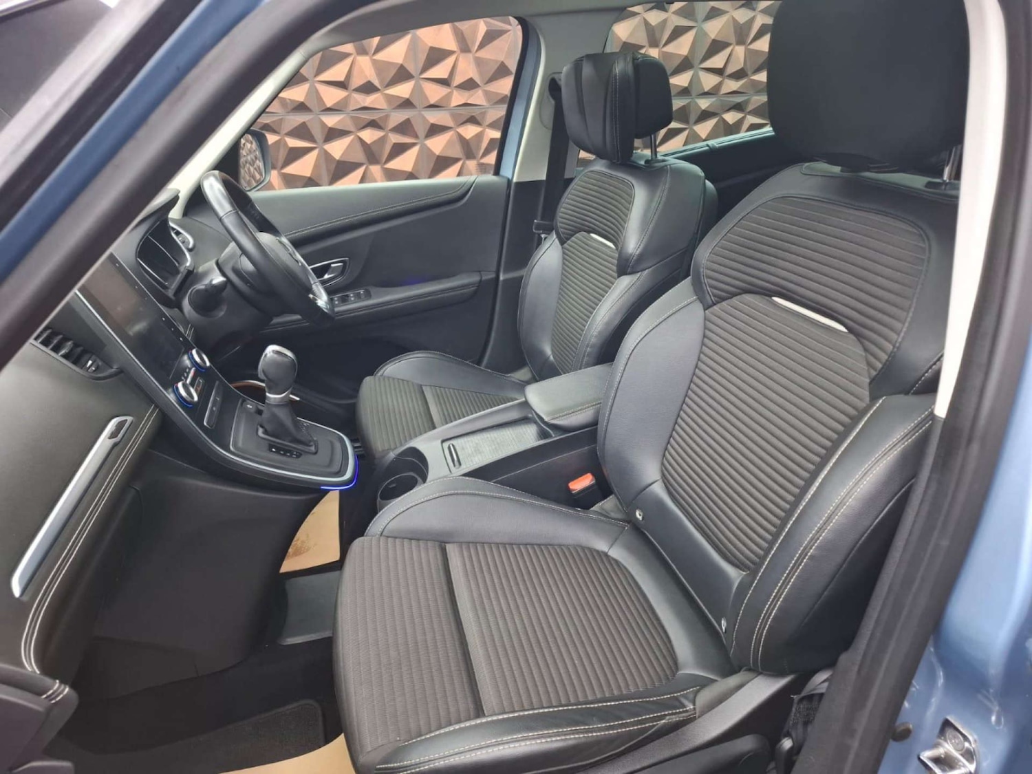 Used Renault Grand Scenic 2017 for sale - 77151295: Photo 15