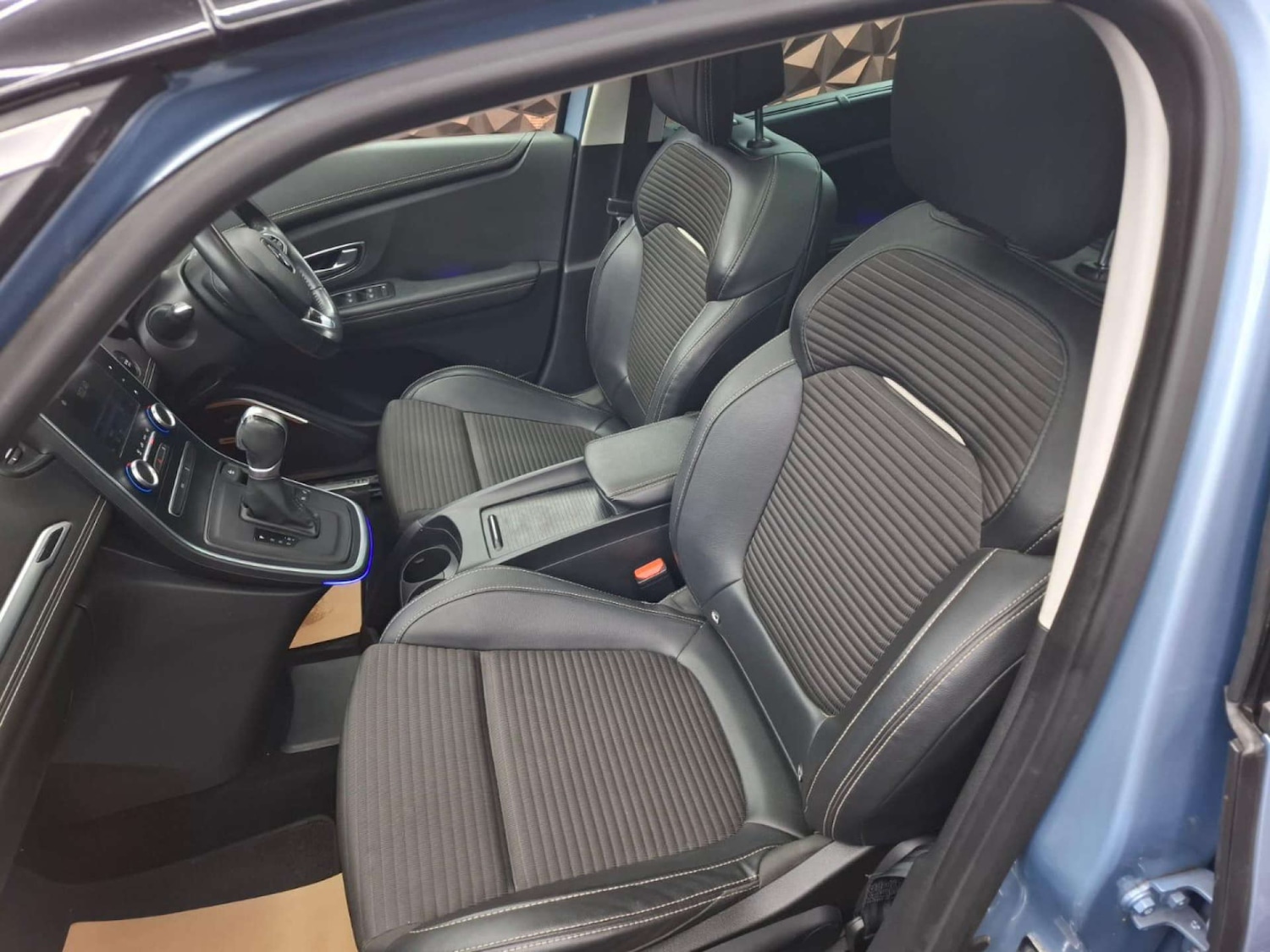 Used Renault Grand Scenic 2017 for sale - 77151295: Photo 20