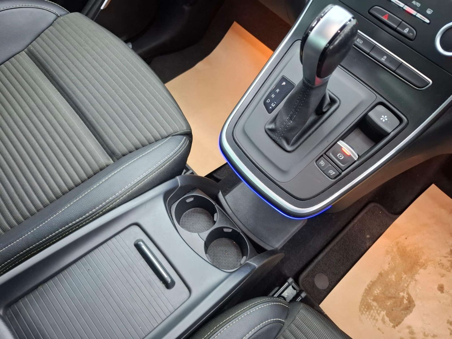 Used Renault Grand Scenic 2017 for sale - 77151295: Photo 40