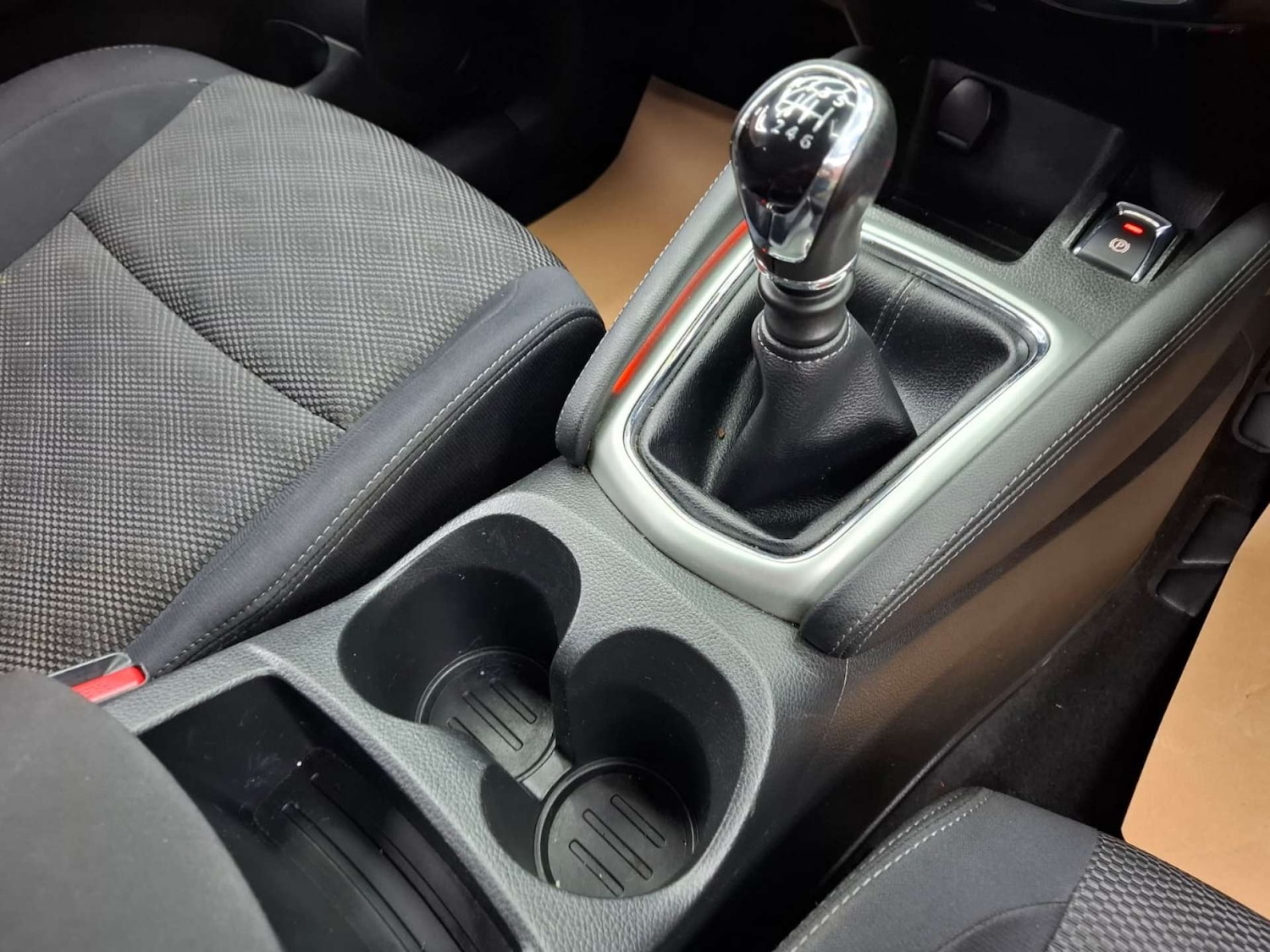 Used Nissan Qashqai 2016 for sale - 77151201: Photo 25