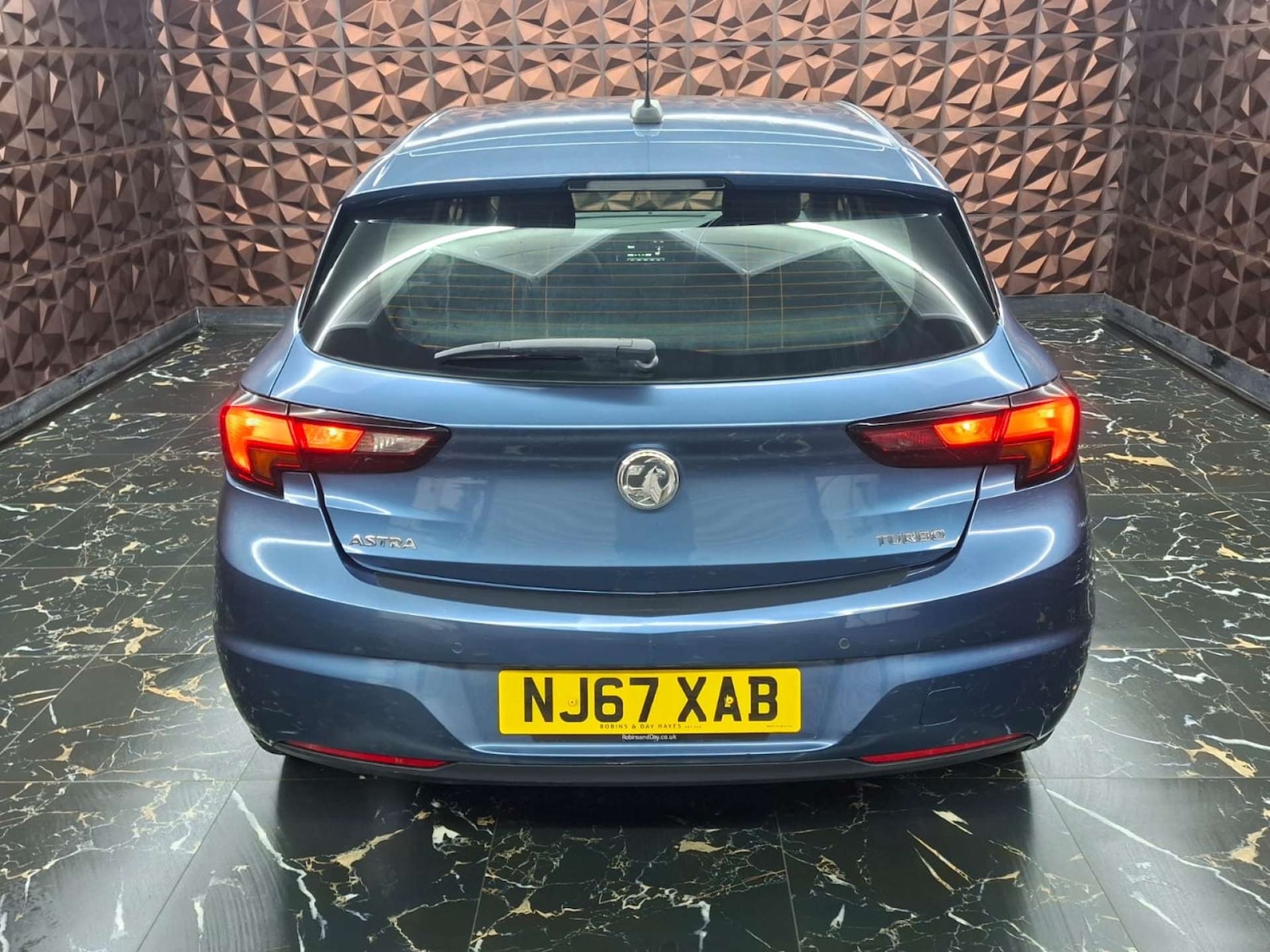 Used Vauxhall Astra 2017 for sale - 76921470: Photo 9