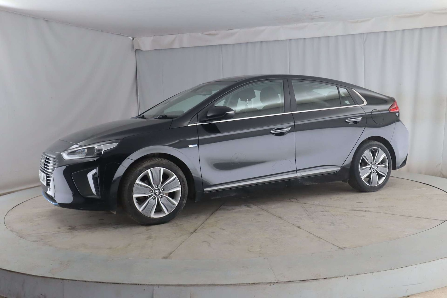 Used Hyundai IONIQ 2017 for sale - 76948213: Photo 3