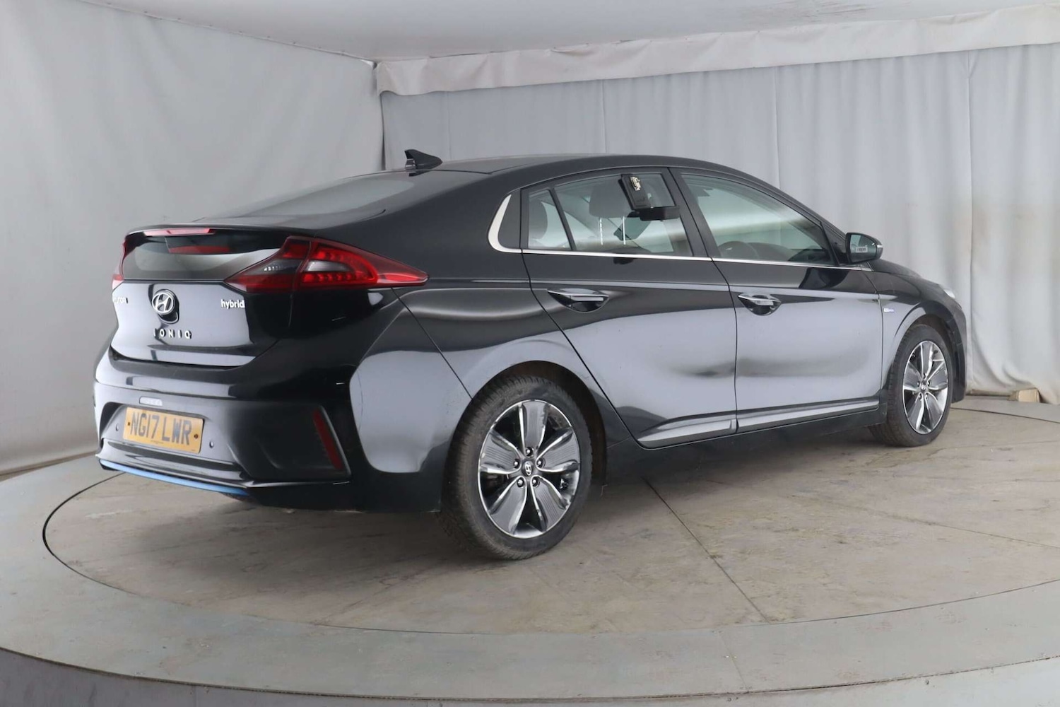 Used Hyundai IONIQ 2017 for sale - 76948213: Photo 4