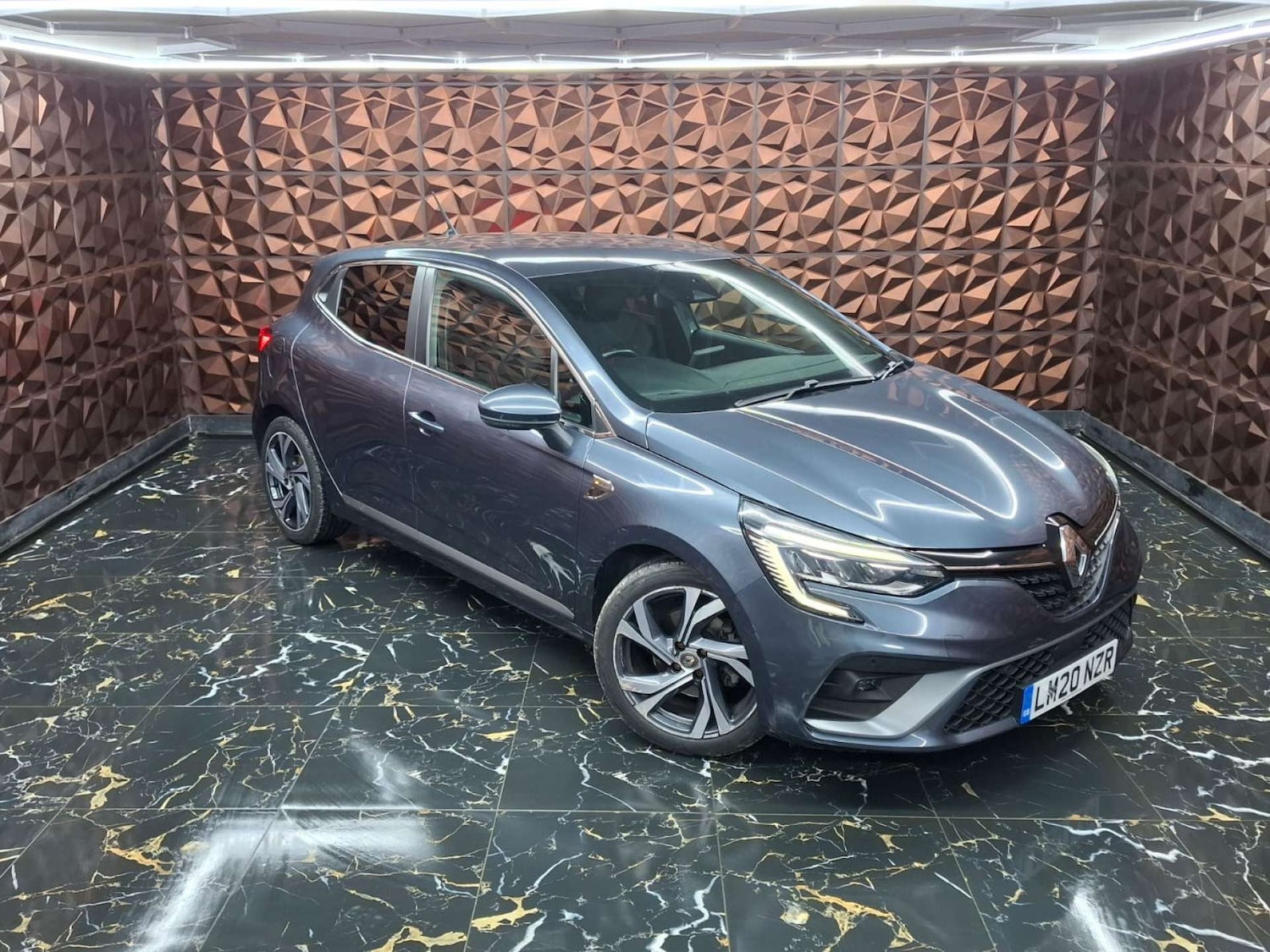 Used Renault Clio 2020 for sale - 76921474: Photo 1