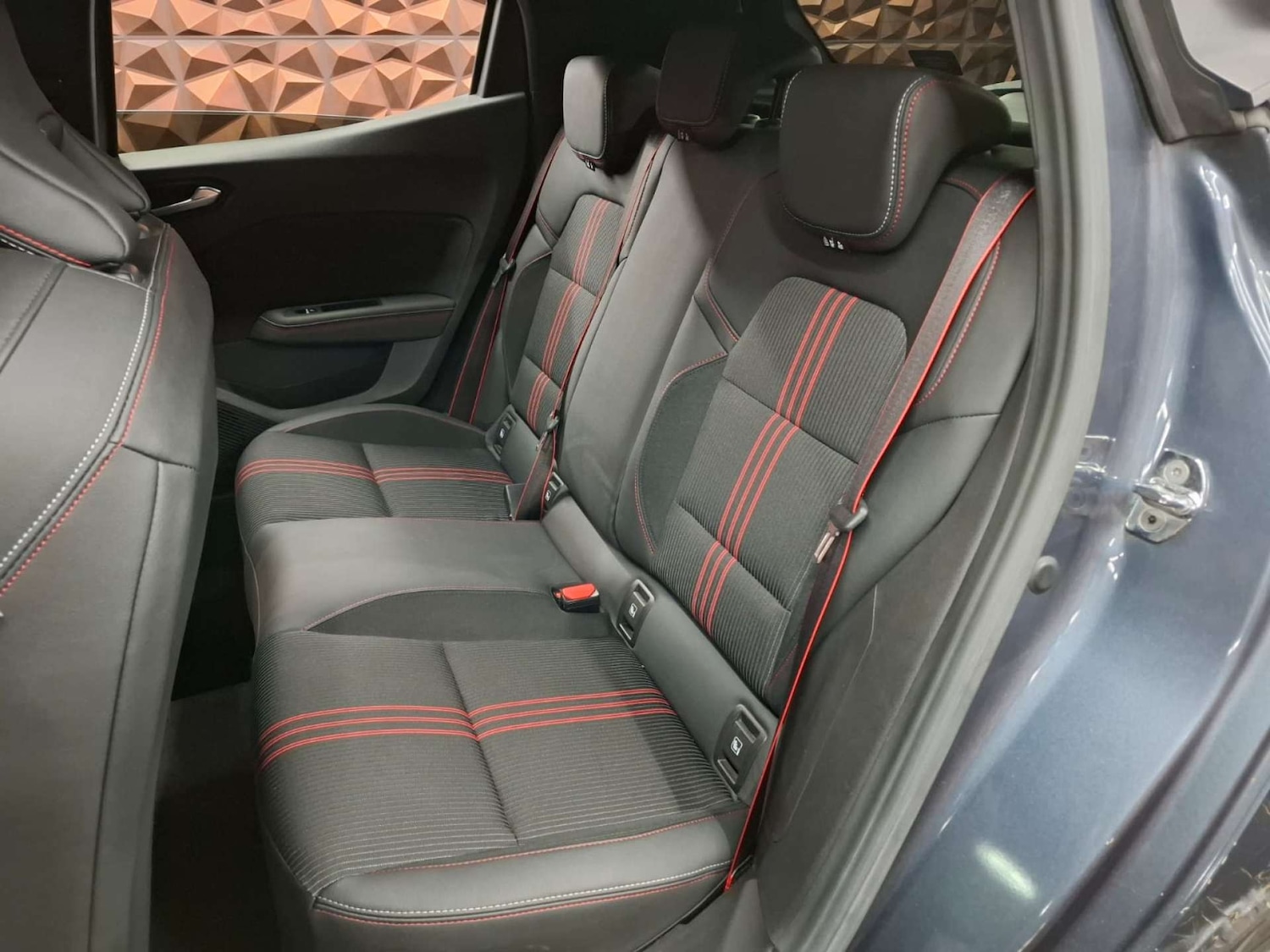 Used Renault Clio 2020 for sale - 76921474: Photo 24