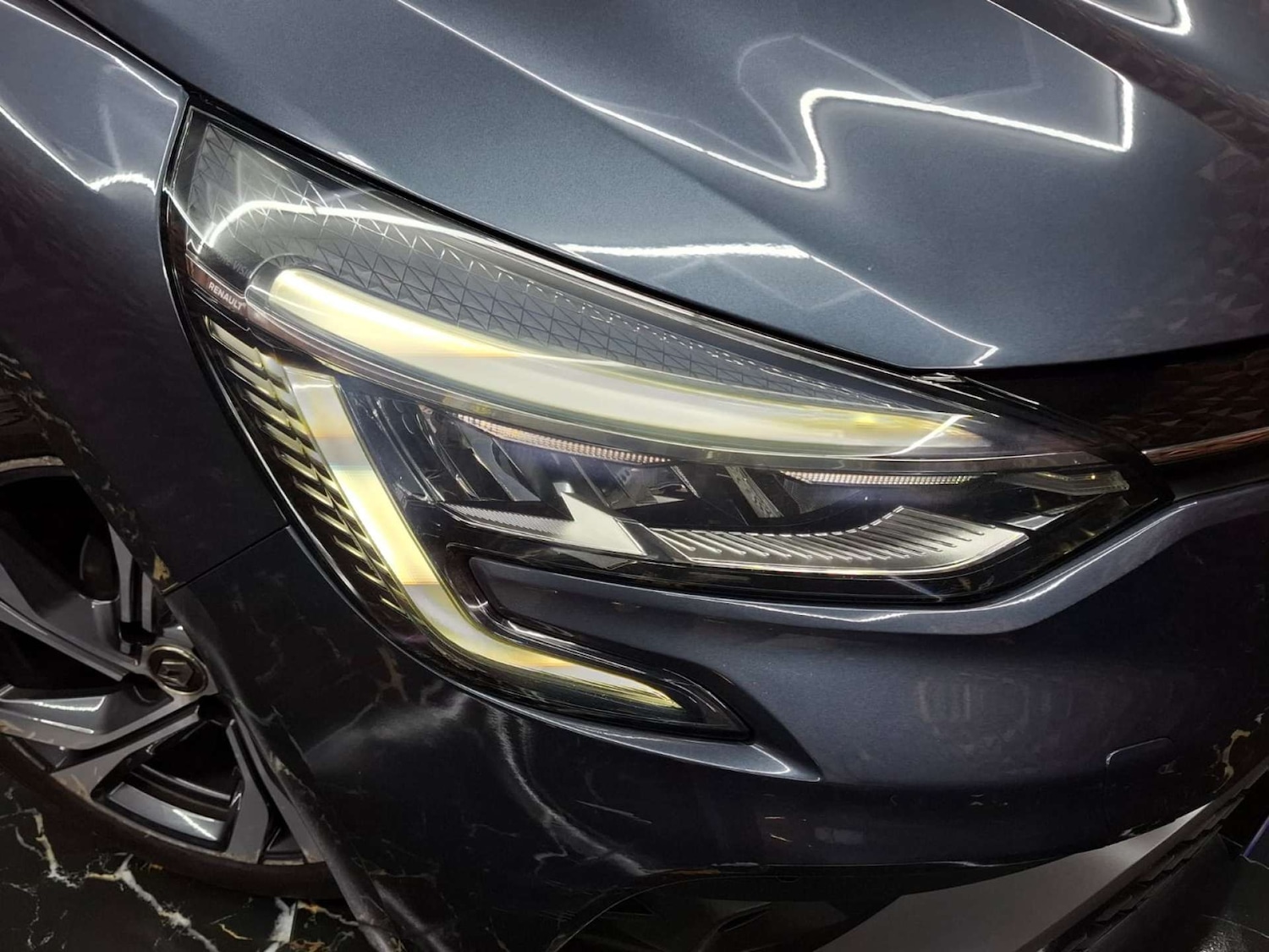 Used Renault Clio 2020 for sale - 76921474: Photo 3