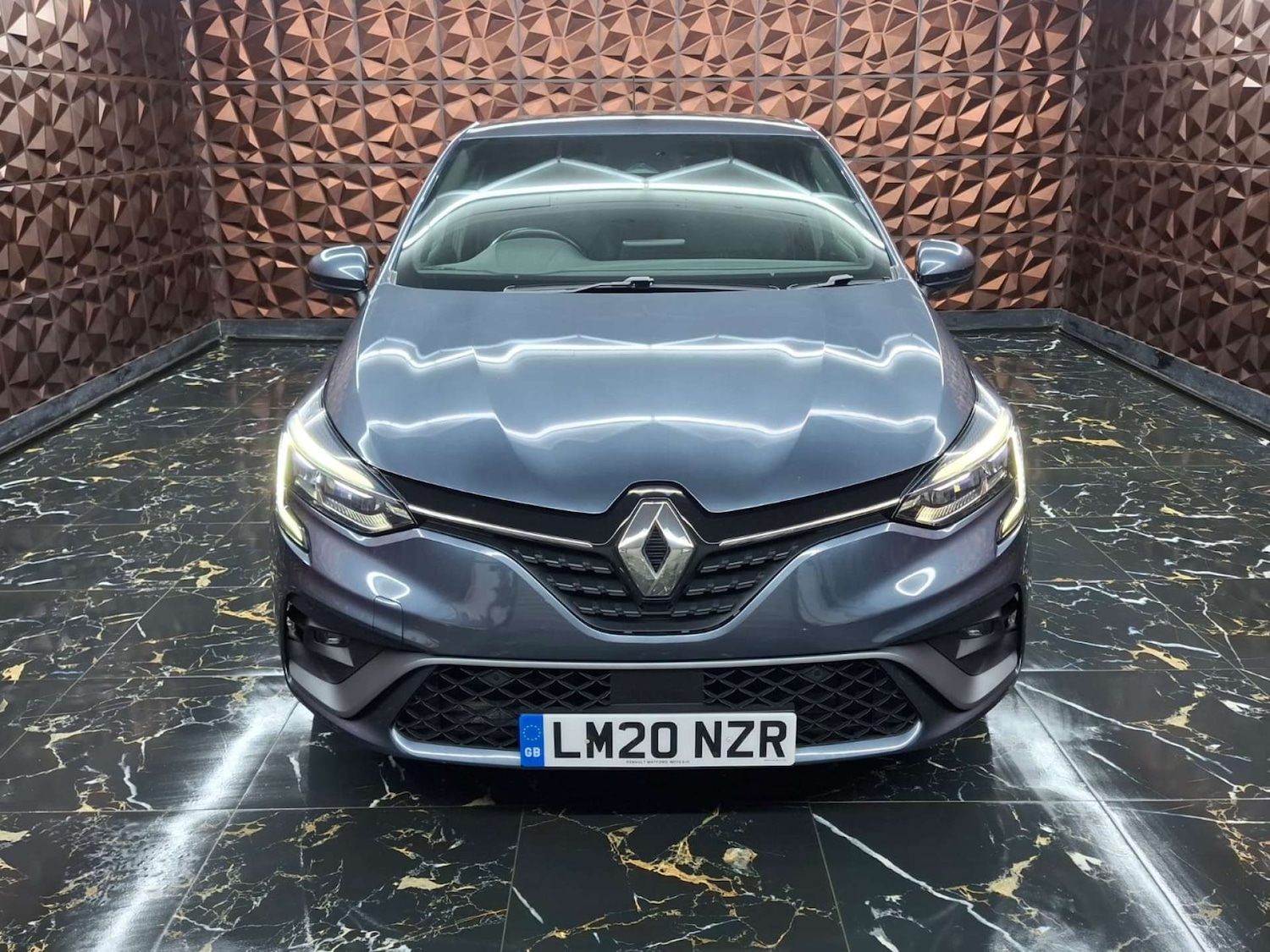 Used Renault Clio 2020 for sale - 76921474: Photo 4