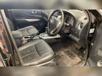 Used Nissan Navara 2017 for sale - 79077764: Photo