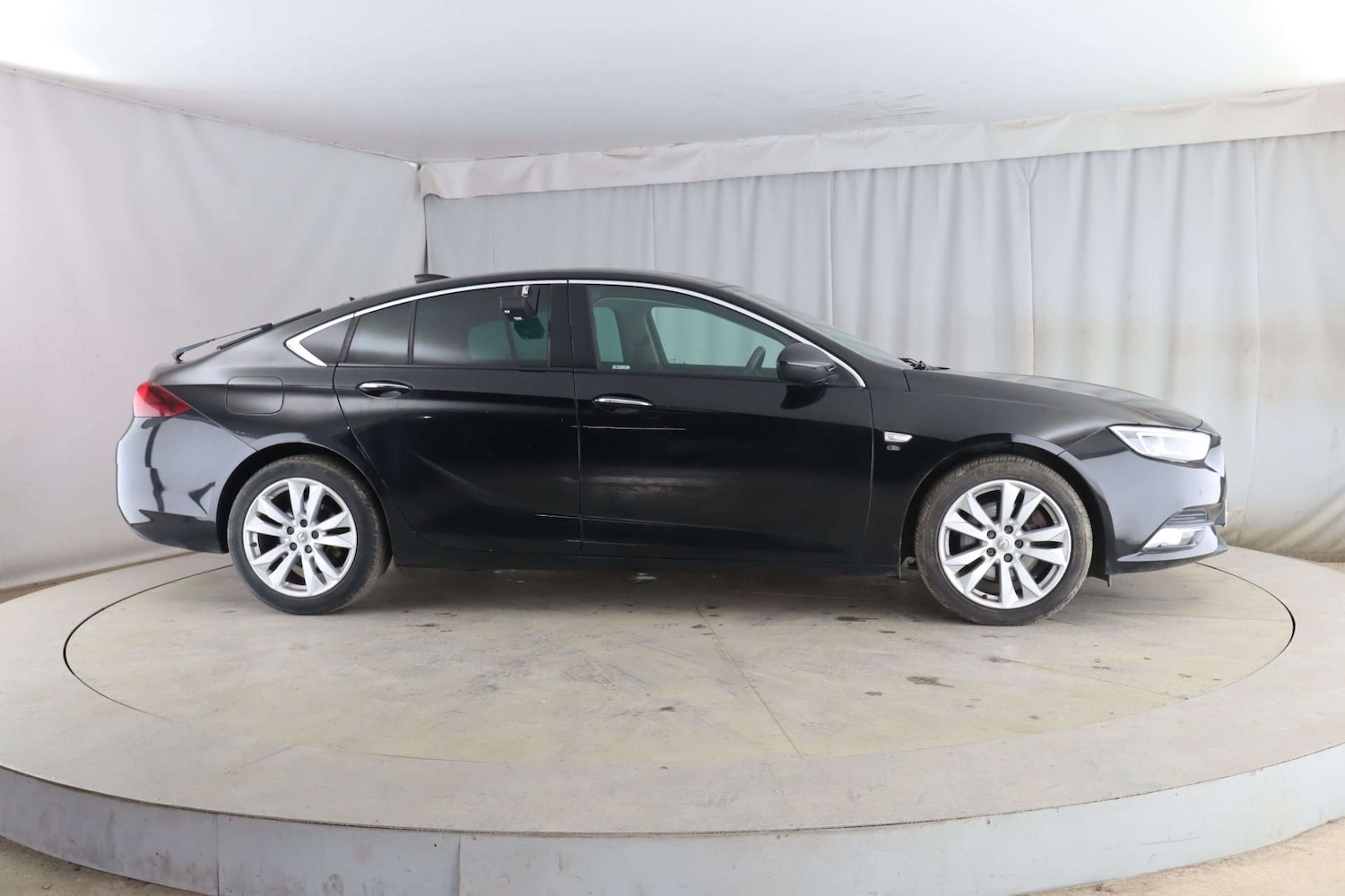 Used Vauxhall Insignia 2017 for sale - 77809759: Photo 4