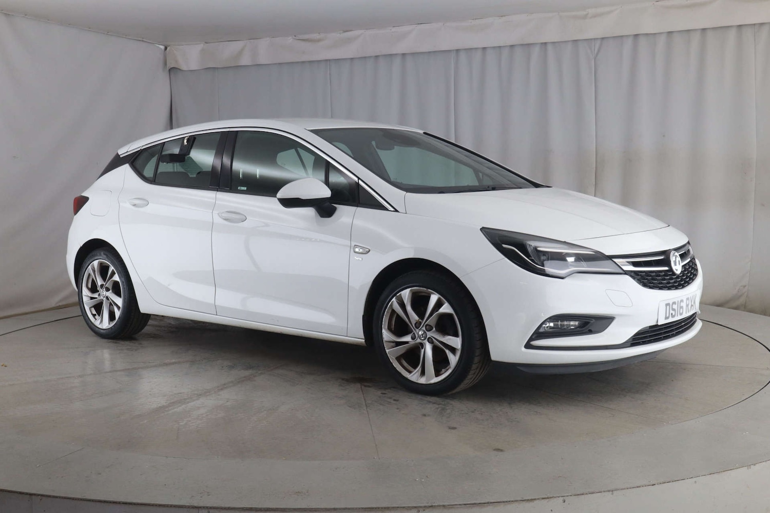 Used Vauxhall Astra 2016 for sale - 76921355: Photo 1