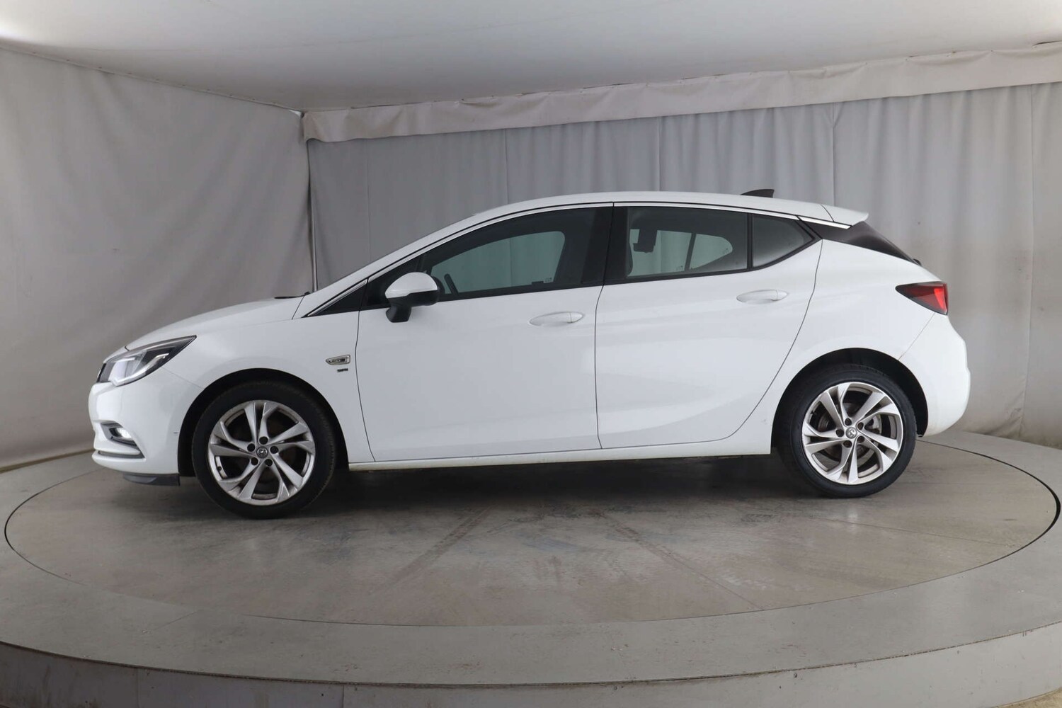 Used Vauxhall Astra 2016 for sale - 76921355: Photo 5