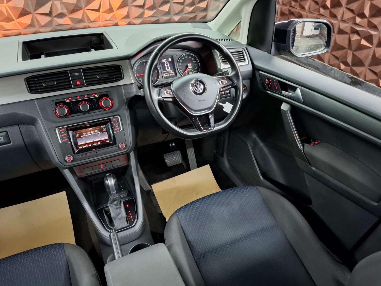 Used Volkswagen Caddy Maxi Life 2020 for sale - 76921399: Photo 14