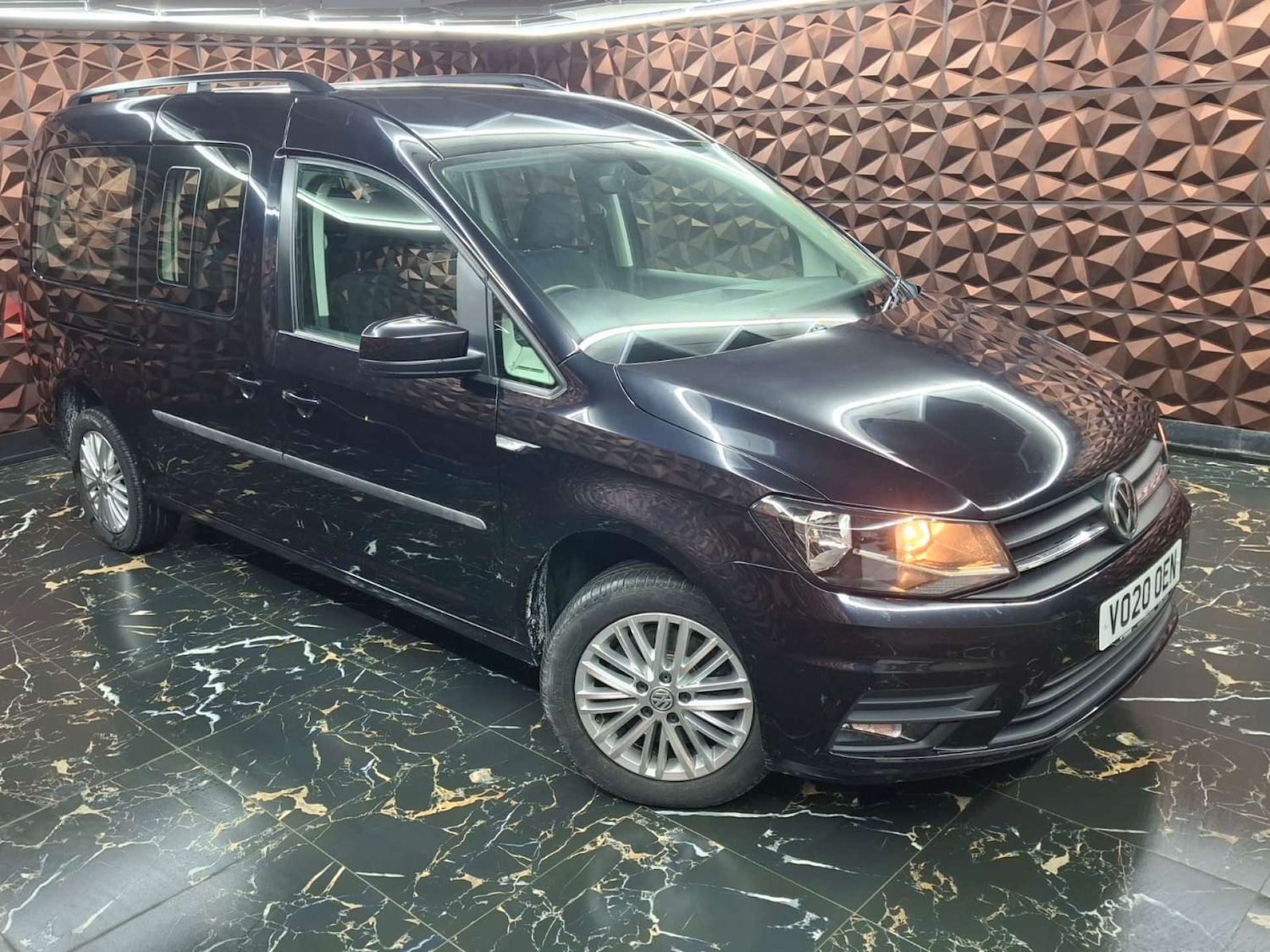 Used Volkswagen Caddy Maxi Life 2020 for sale - 76921399: Photo 36