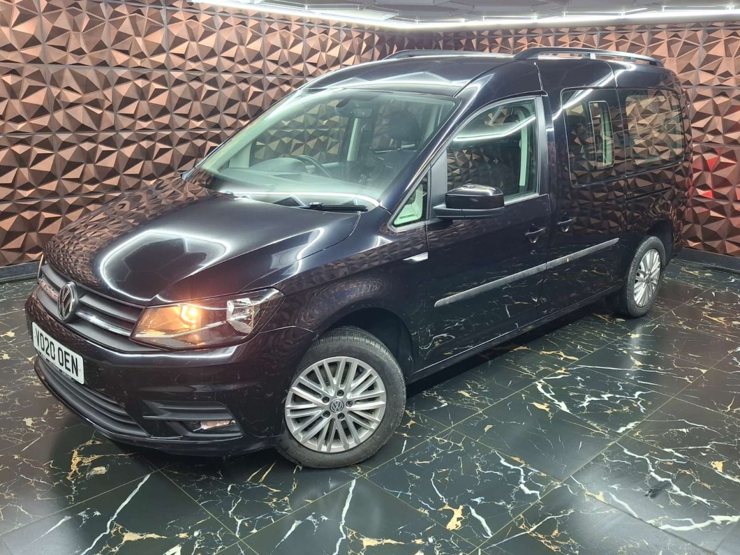 Used Volkswagen Caddy Maxi Life 2020 for sale - 76921399: Photo 6