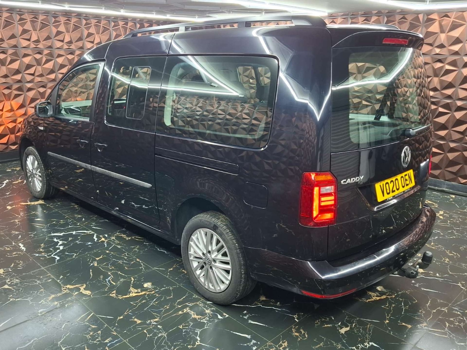 Used Volkswagen Caddy Maxi Life 2020 for sale - 76921399: Photo 8