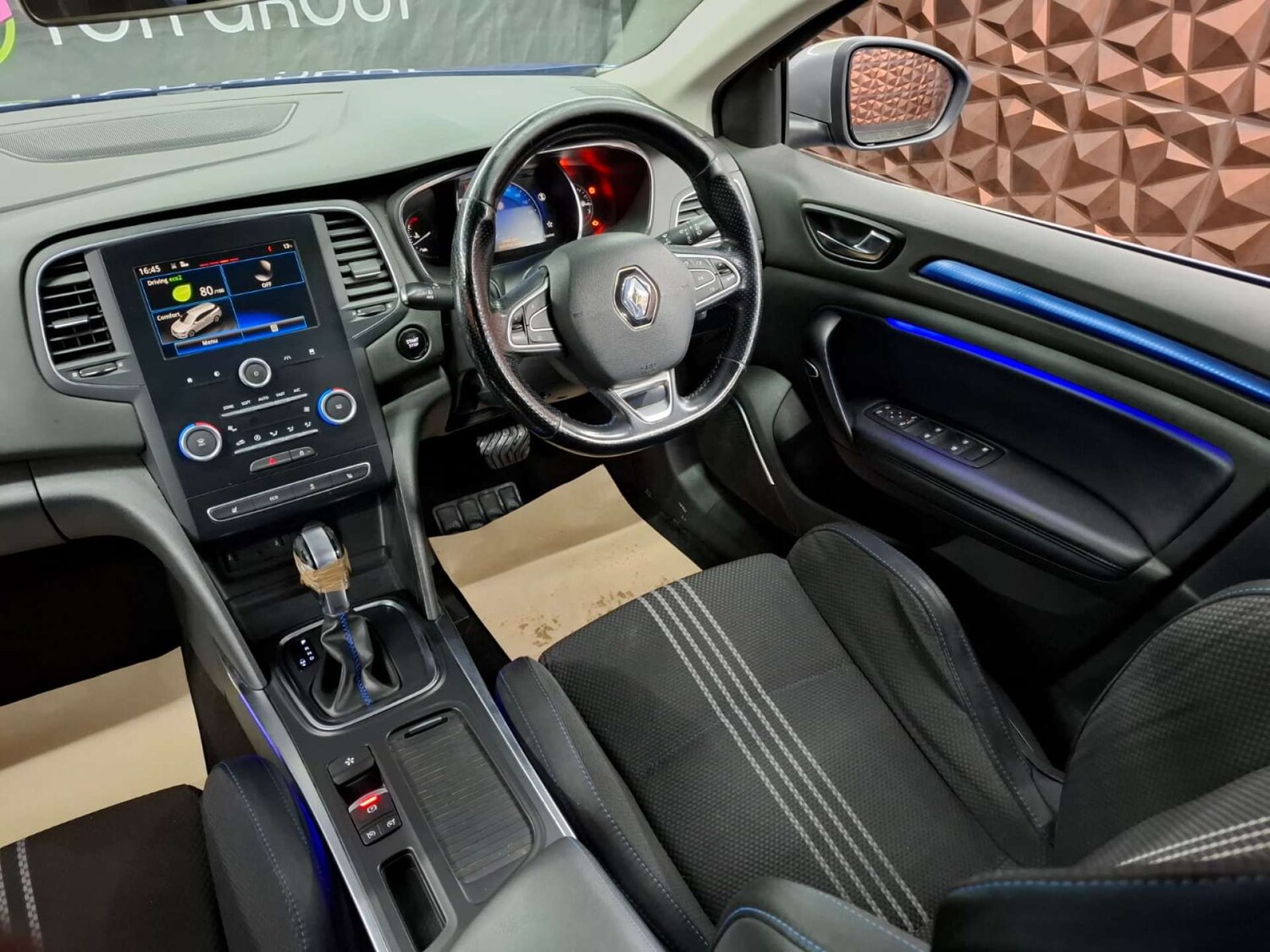 Used Renault Megane 2017 for sale - 76921375: Photo 18