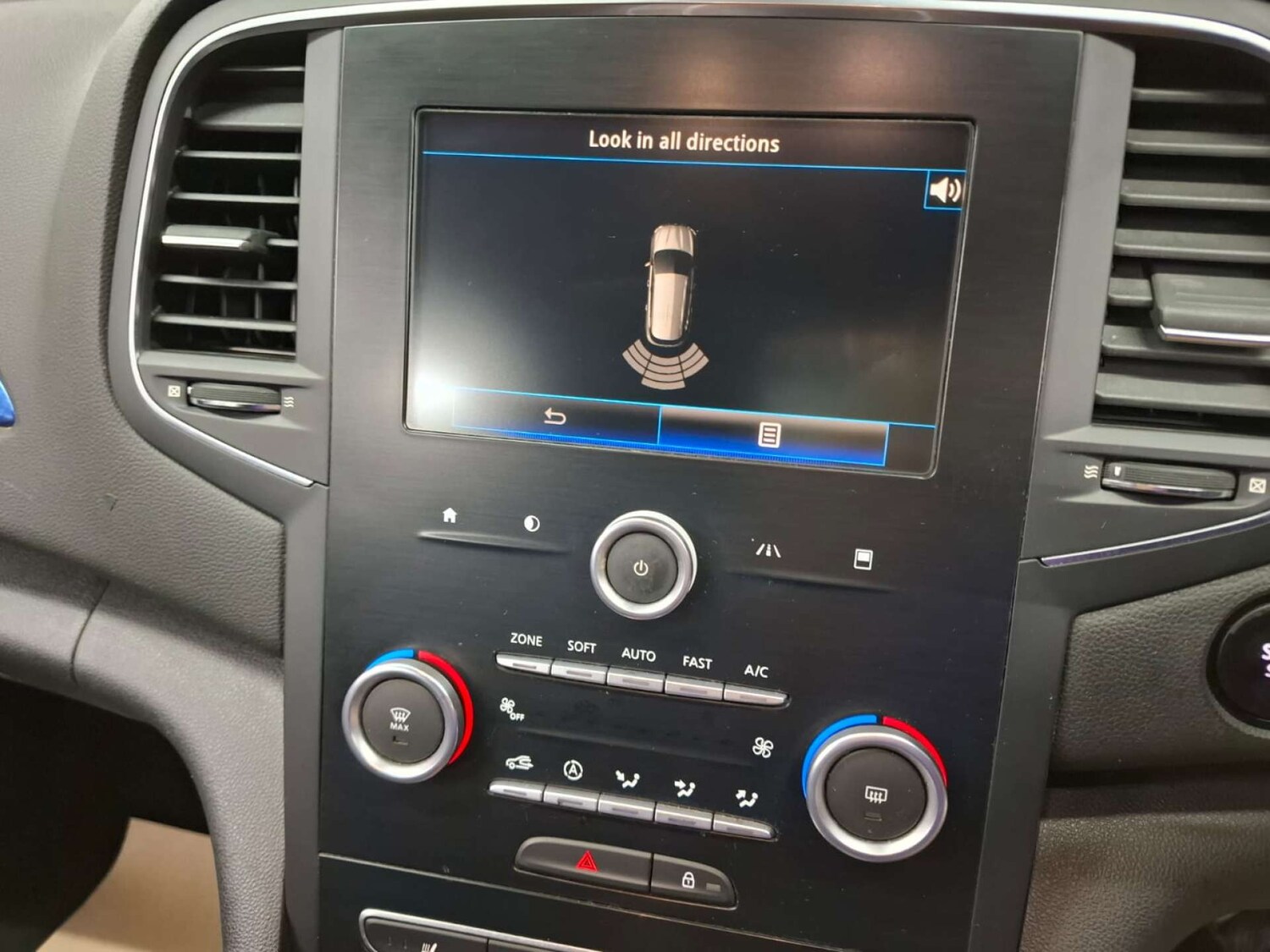 Used Renault Megane 2017 for sale - 76921375: Photo 27