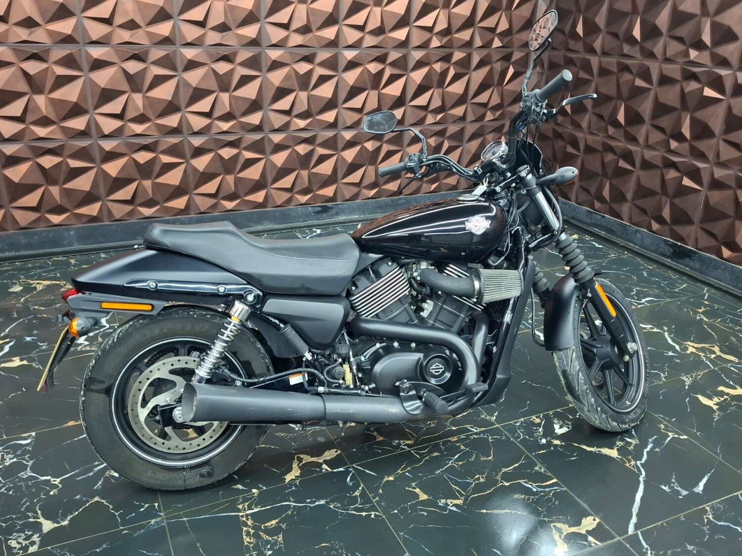 Harley-Davidson STREET XG 750 16