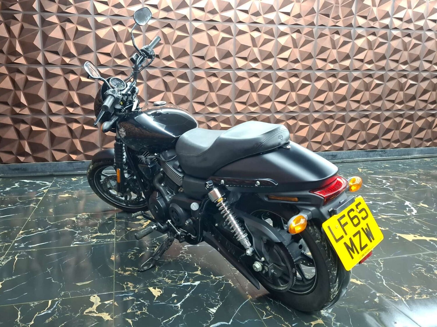 Harley-Davidson STREET XG 750 16