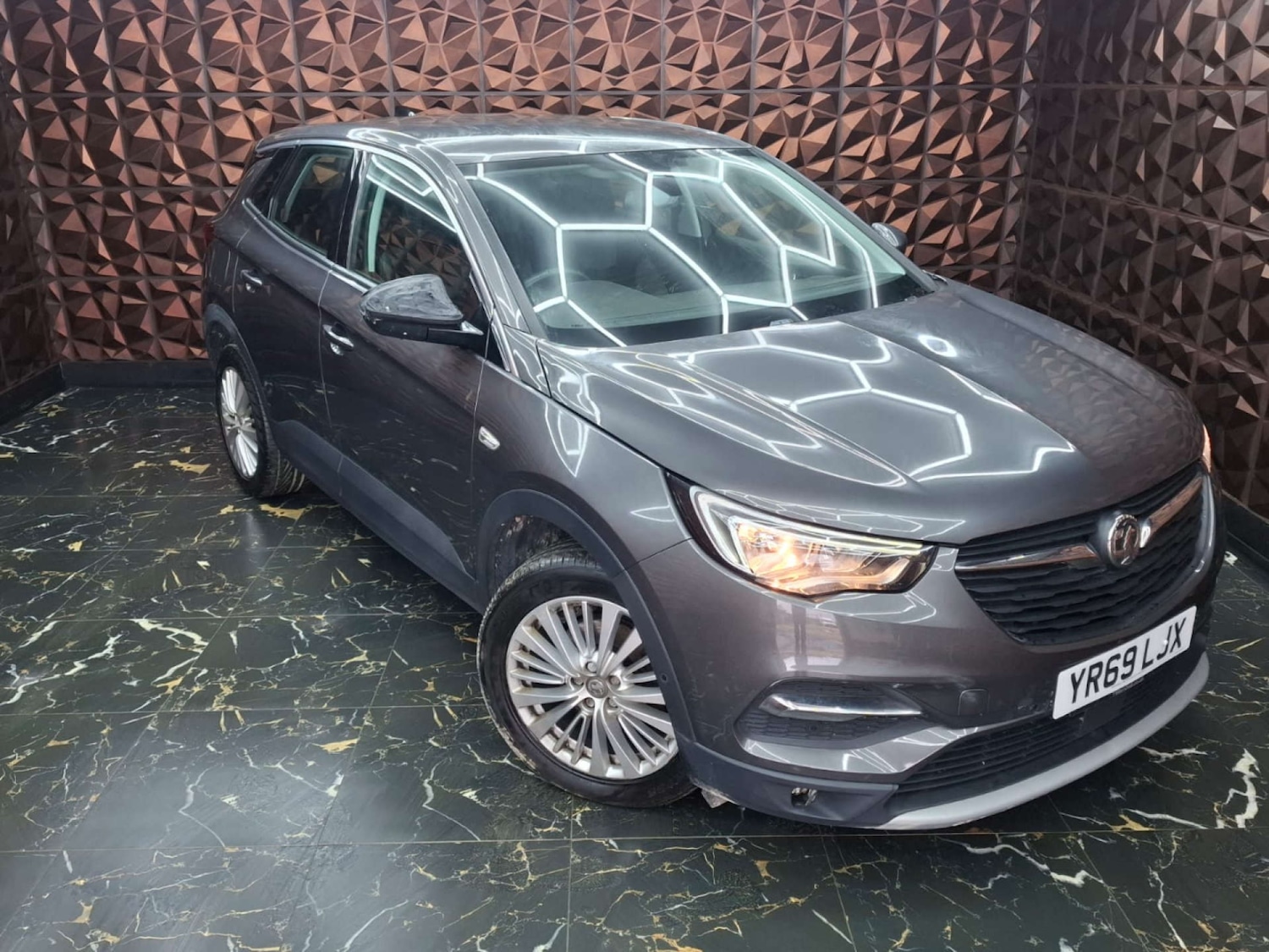 Used Vauxhall Grandland X 2019 for sale - 77151253: Photo 2