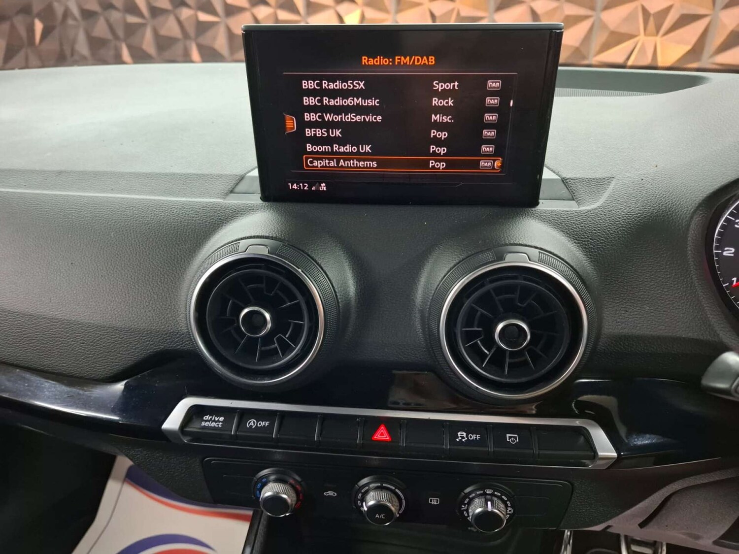 Used Audi Q2 2020 for sale - 76921328: Photo 25