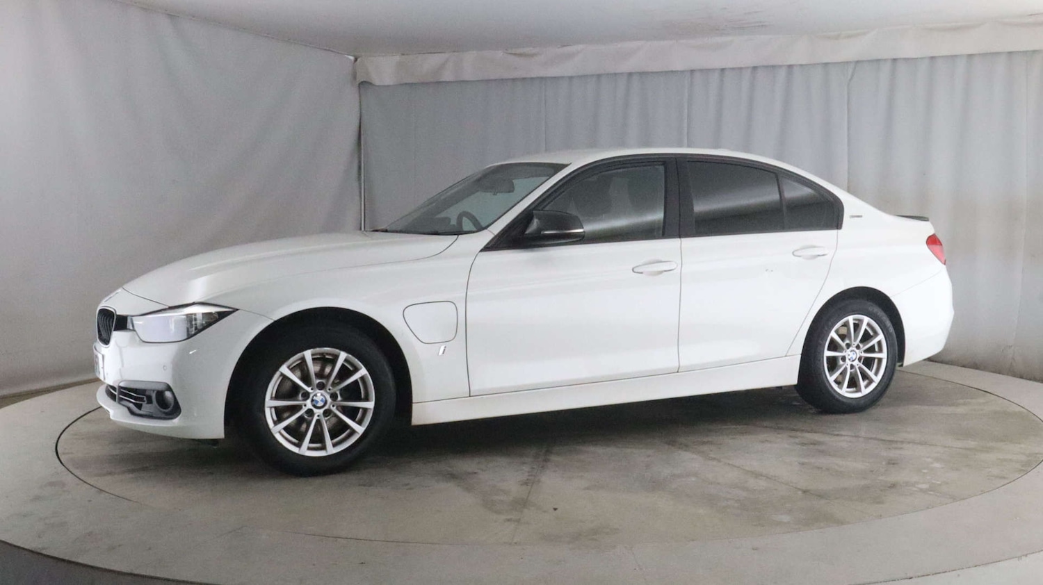 Used BMW 3 Series 2017 for sale - 77173416: Photo 4