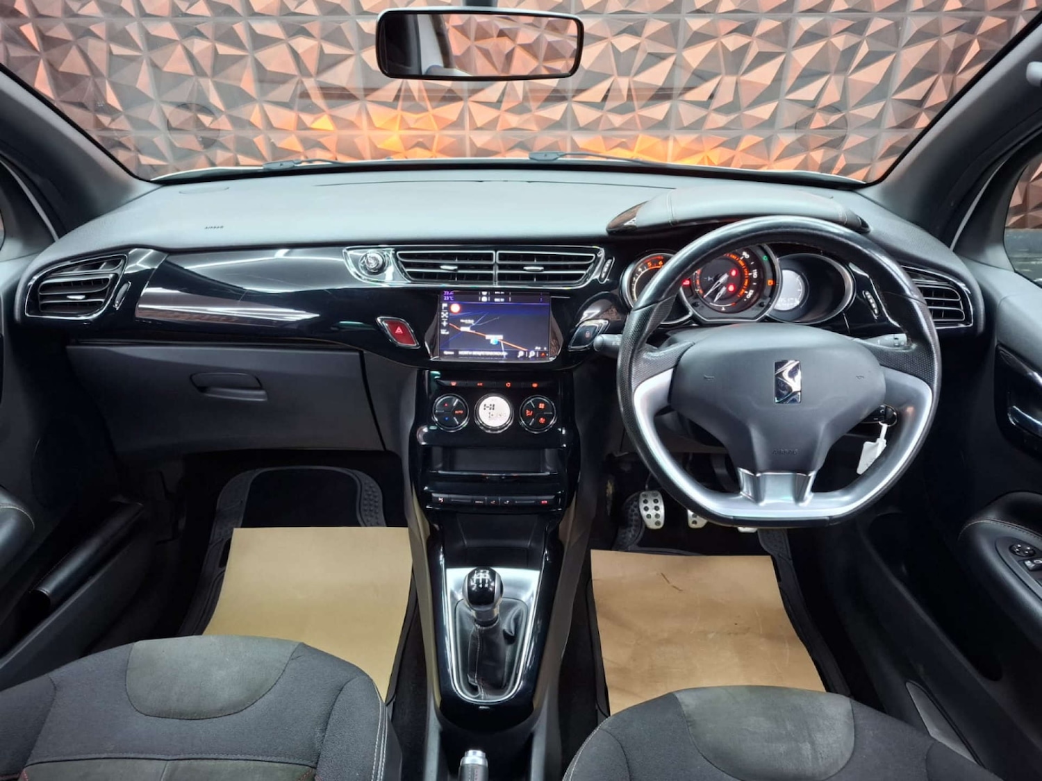 Used DS Automobiles DS 3 2017 for sale - 77151224: Photo 24