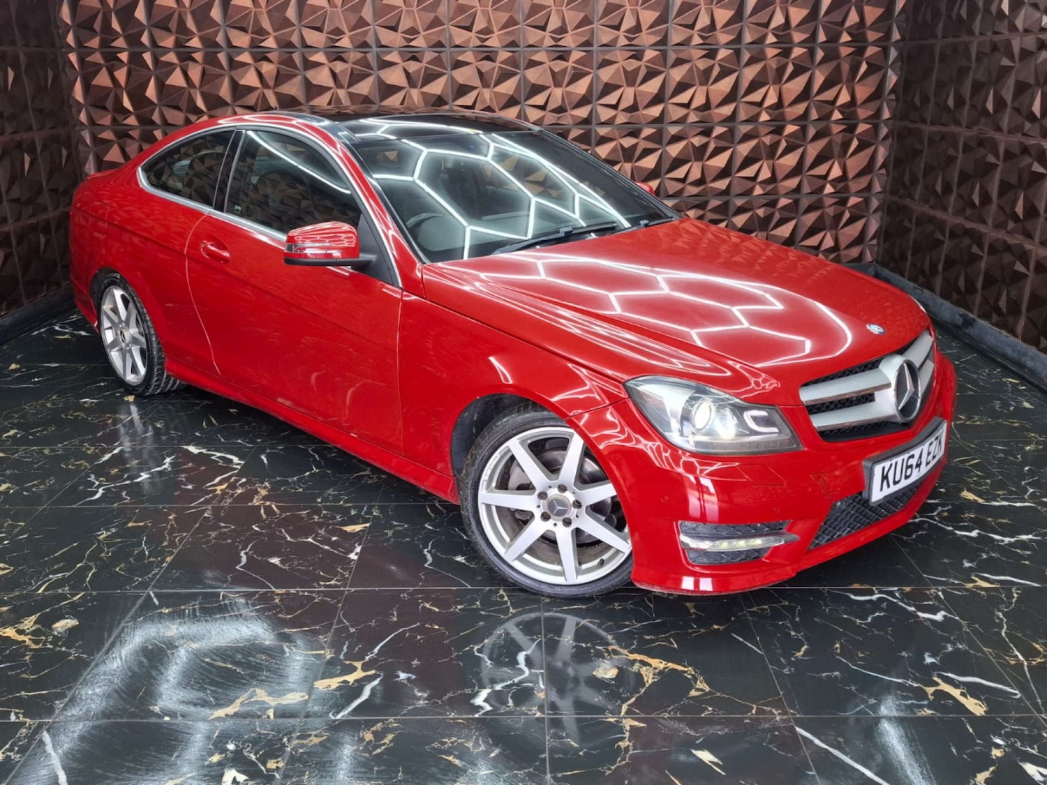 Used Mercedes-Benz C Class 2014 for sale - 76921467: Photo 1