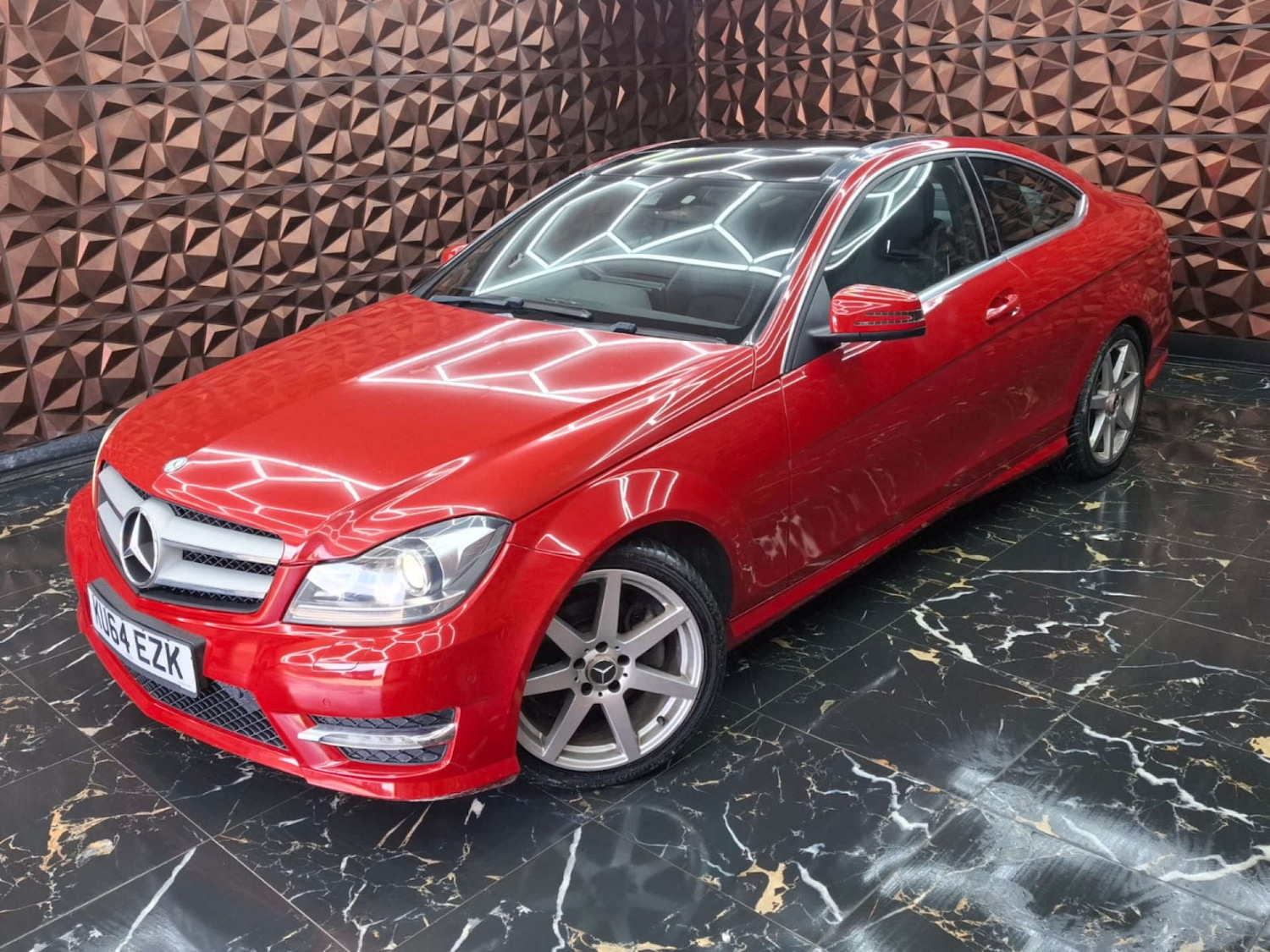 Used Mercedes-Benz C Class 2014 for sale - 76921467: Photo 2