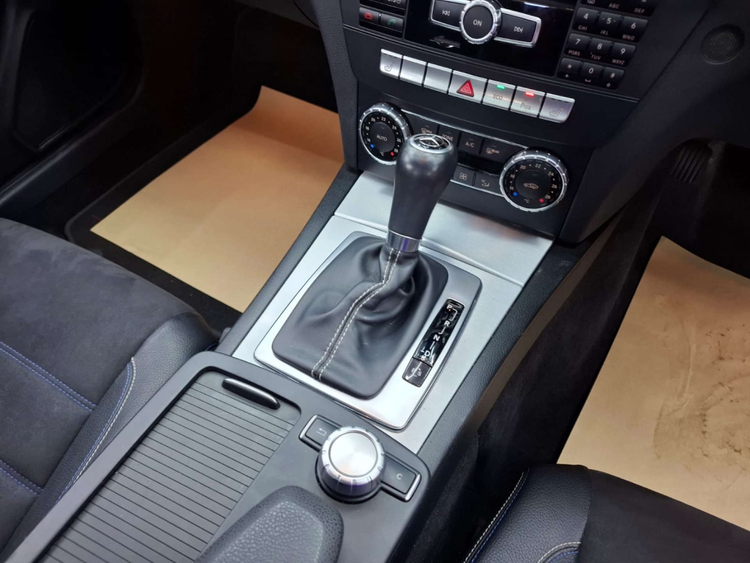 Used Mercedes-Benz C Class 2014 for sale - 76921467: Photo 21