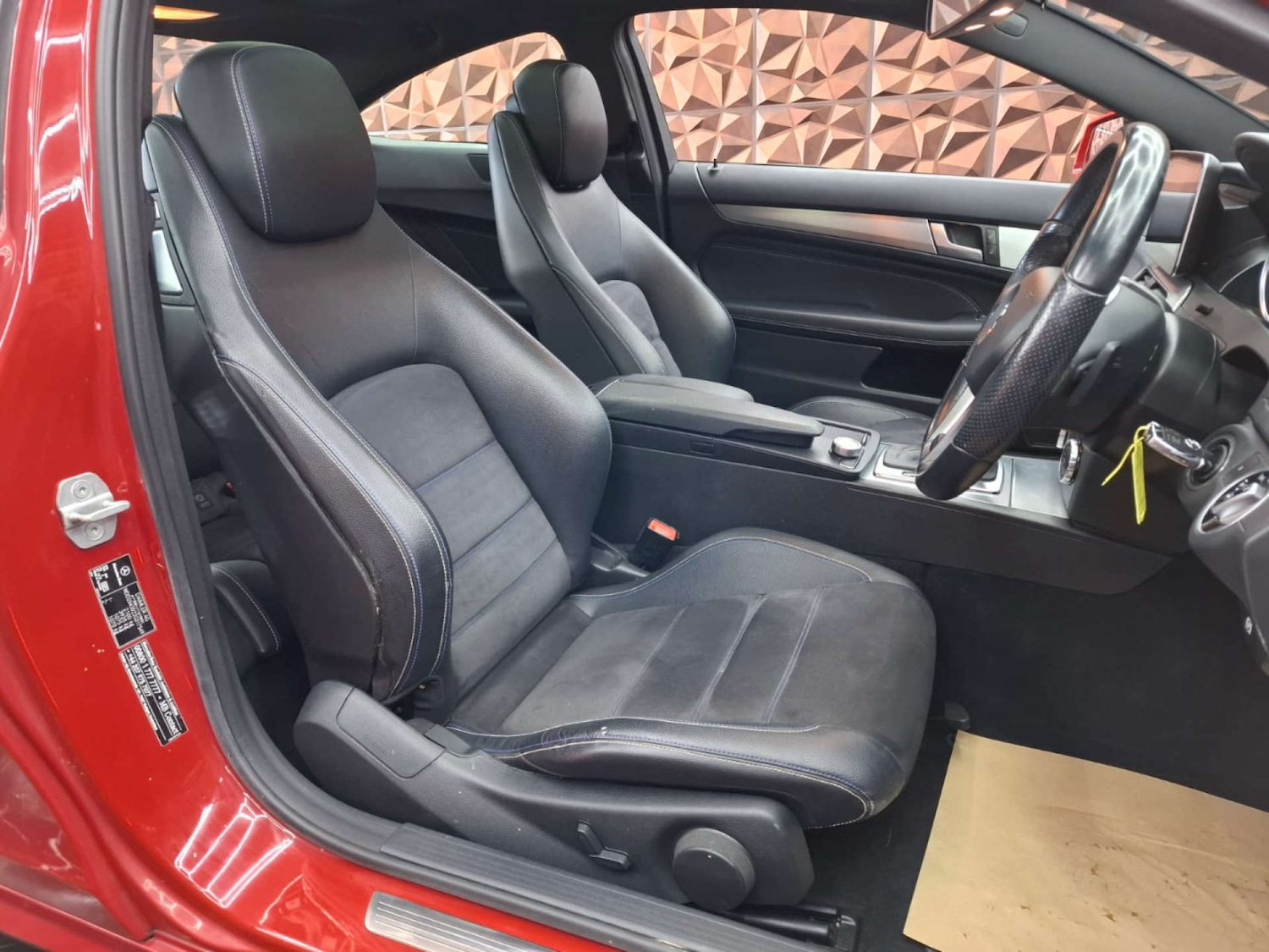 Used Mercedes-Benz C Class 2014 for sale - 76921467: Photo 24