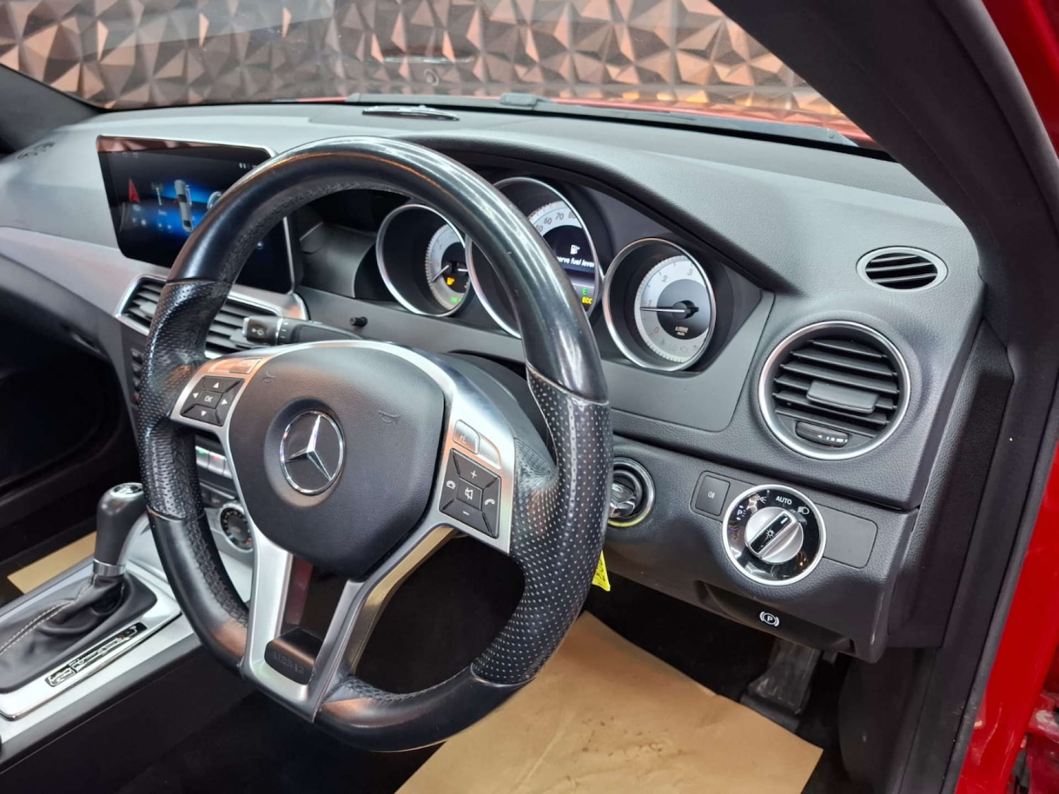 Used Mercedes-Benz C Class 2014 for sale - 76921467: Photo 25