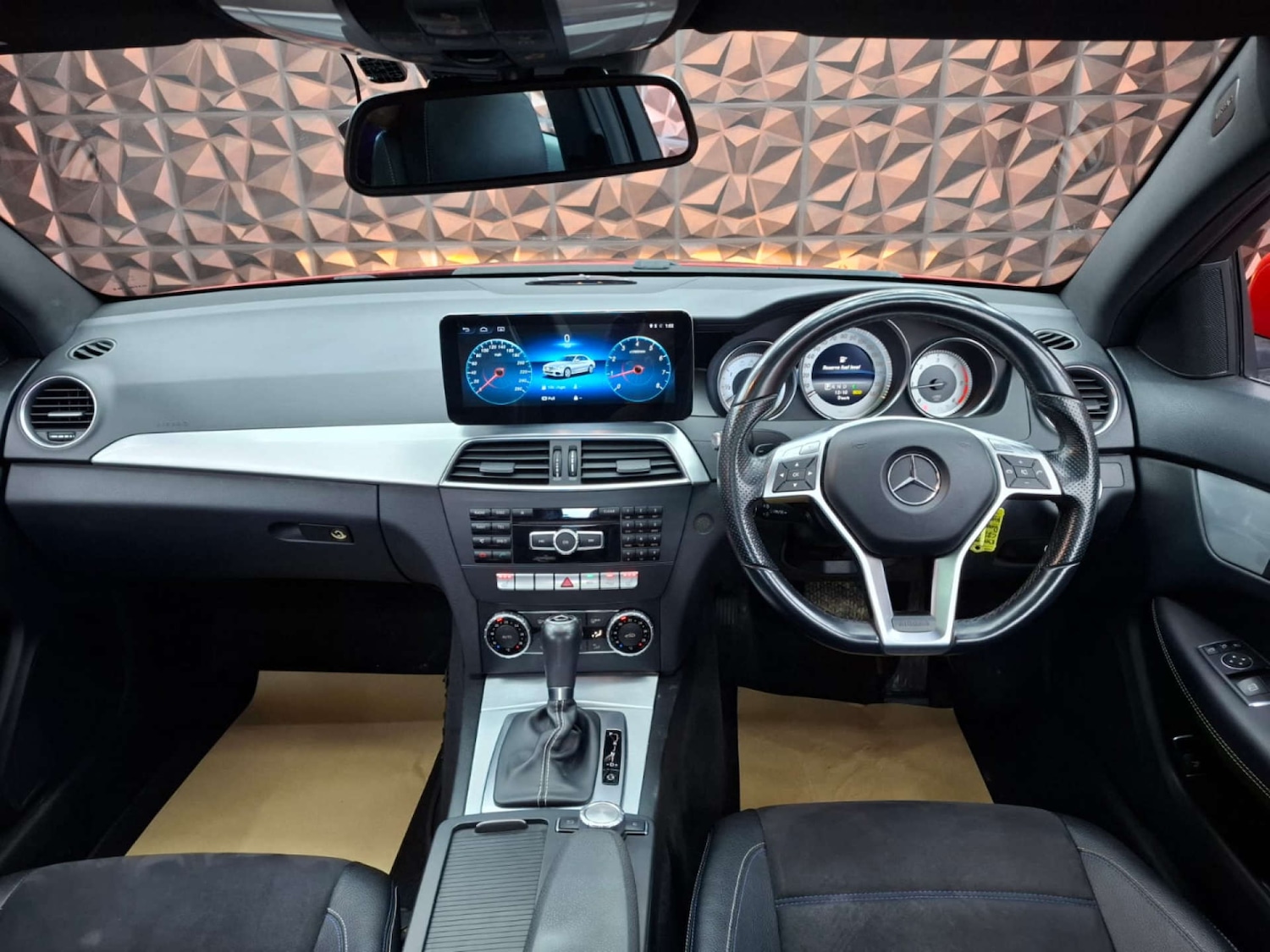 Used Mercedes-Benz C Class 2014 for sale - 76921467: Photo 32