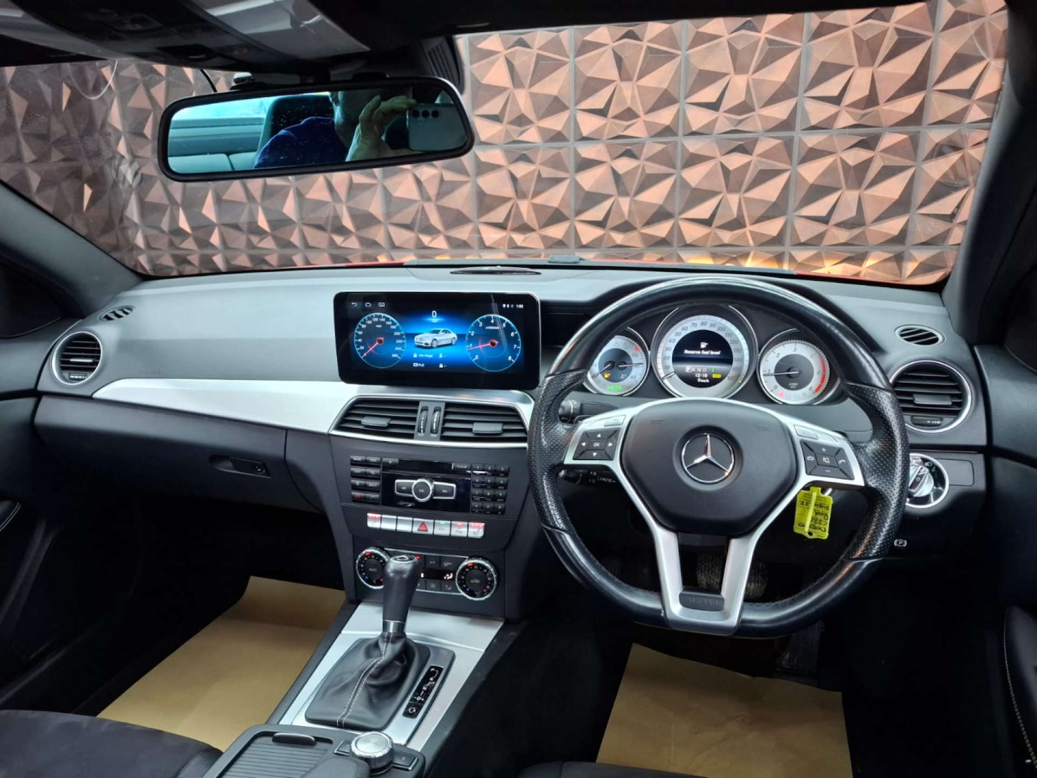 Used Mercedes-Benz C Class 2014 for sale - 76921467: Photo 38