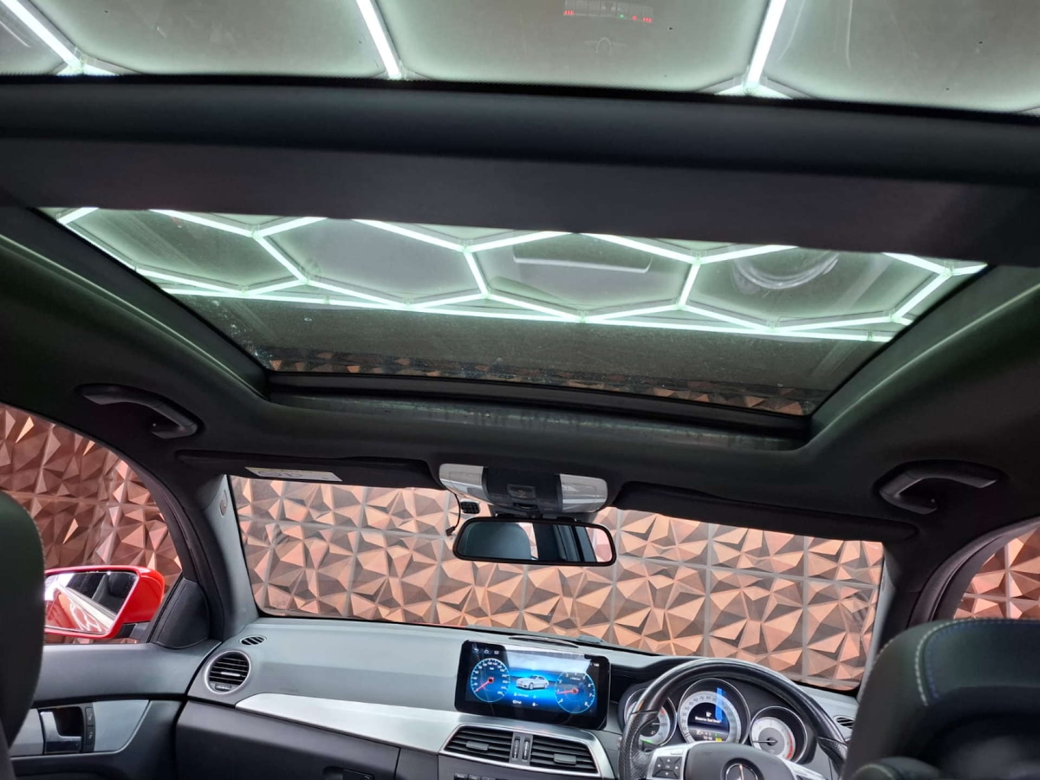 Used Mercedes-Benz C Class 2014 for sale - 76921467: Photo 39