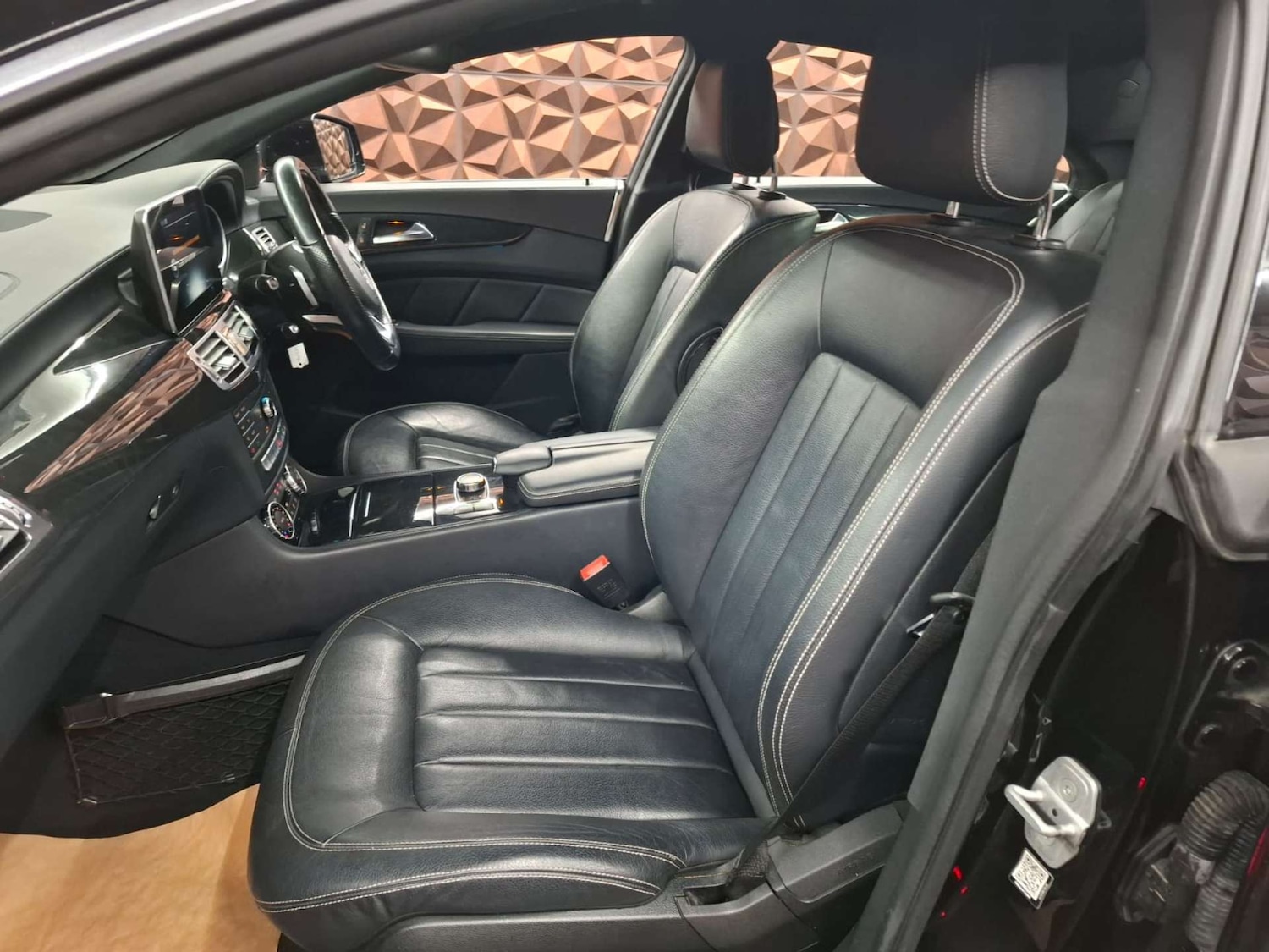 Used Mercedes-Benz CLS 2015 for sale - 76921504: Photo 17